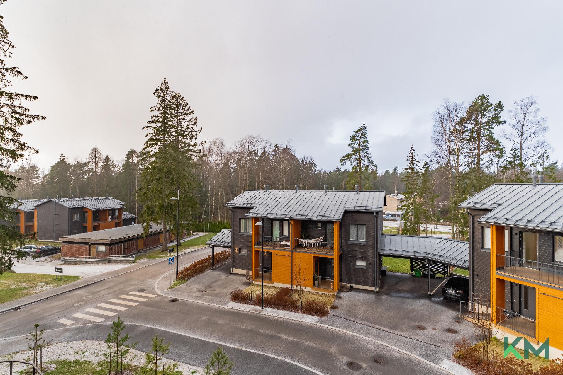 Parvekkeen näkymää