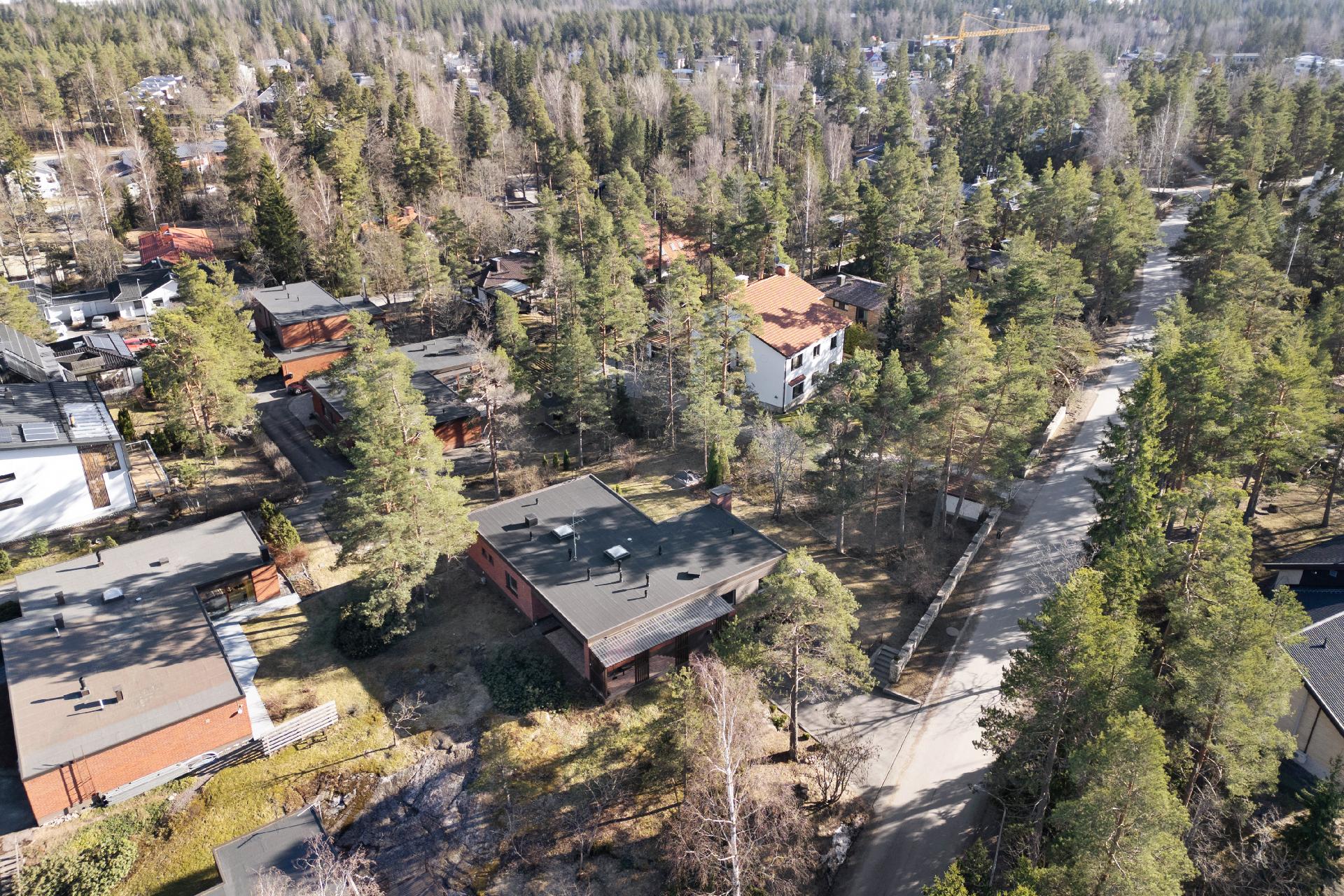 Kavallintie 25, Kauniainen