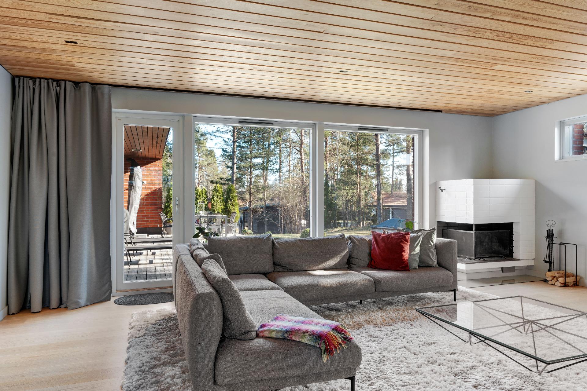 Kavallintie 25, Kauniainen