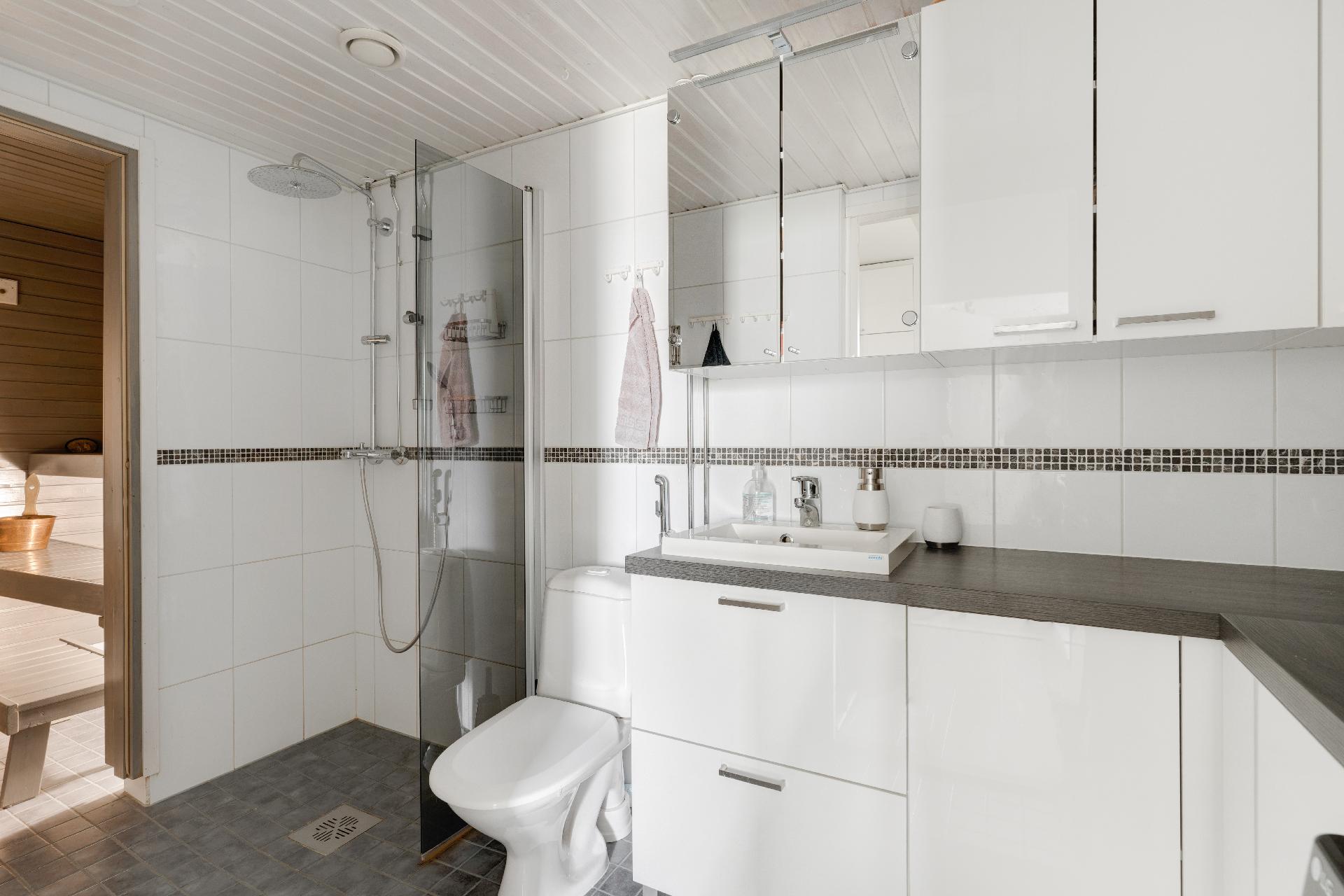 Silkkitehtaantie 1, Tikkurila, Vantaa