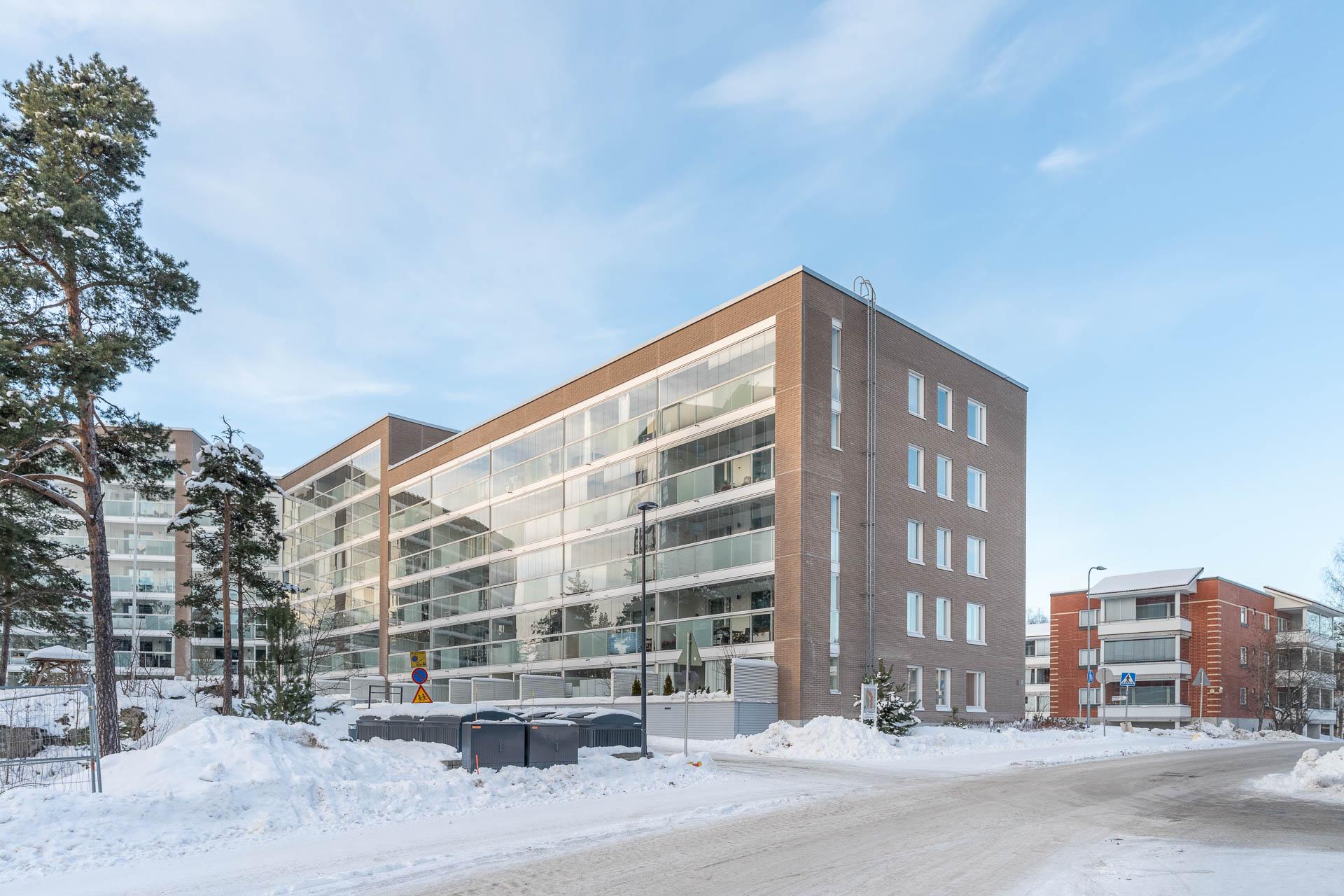 Ruutikellarintie 8, Mäkkylä, Espoo