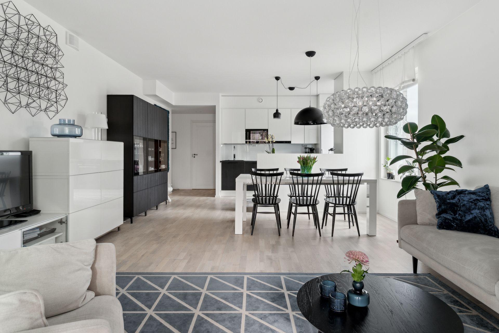 Ruutikellarintie 8, Mäkkylä, Espoo