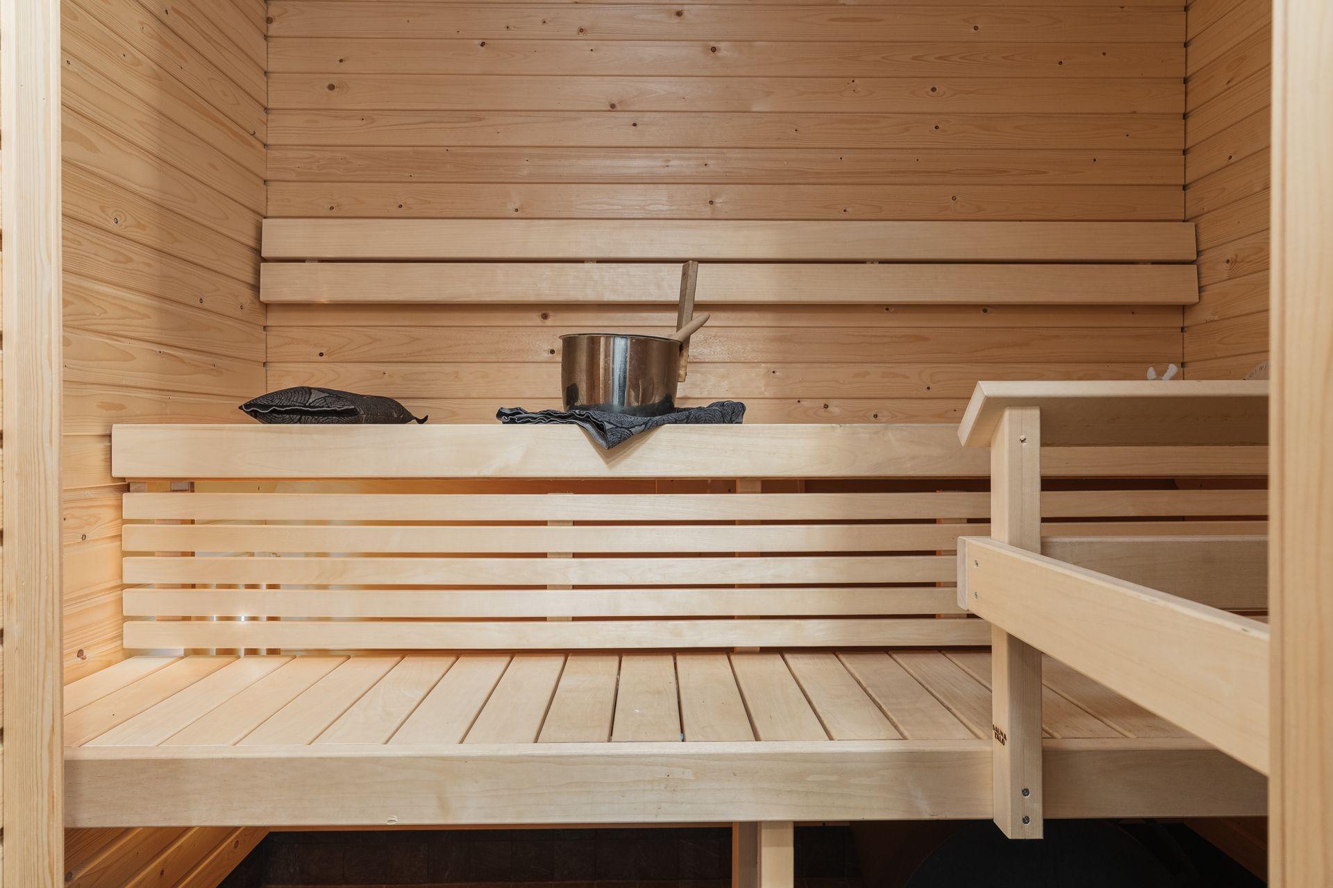 Ruutikellarintie 8, Mäkkylä, Espoo