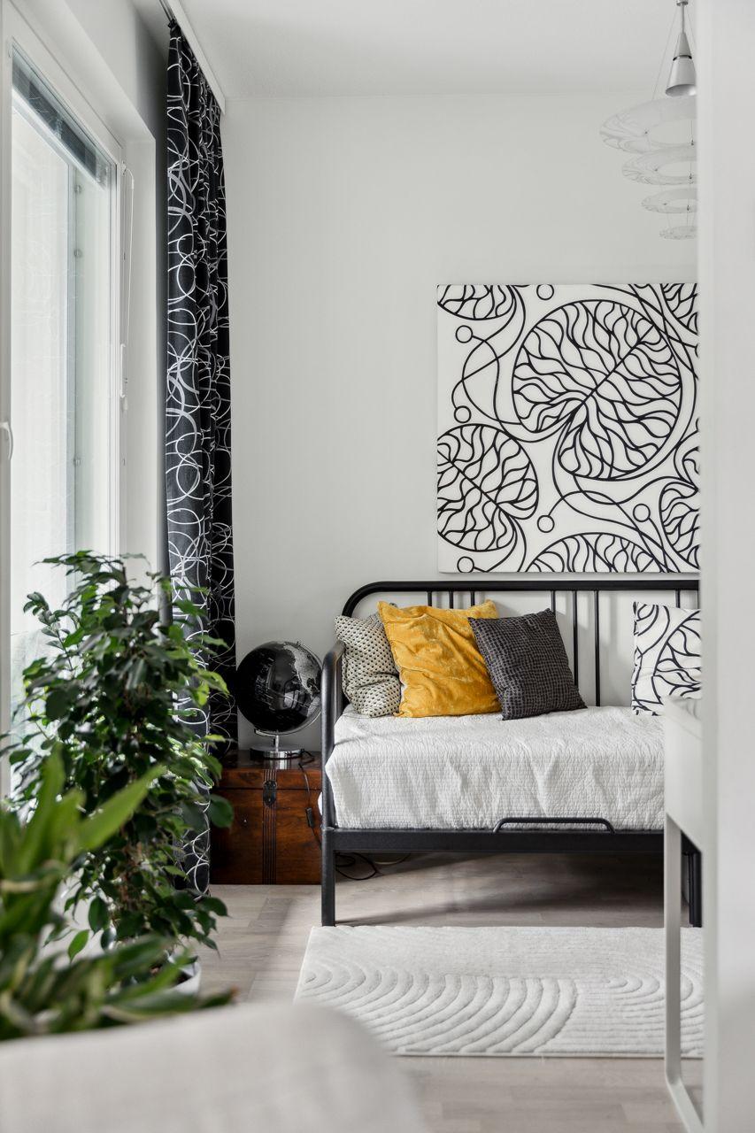 Ruutikellarintie 8, Mäkkylä, Espoo