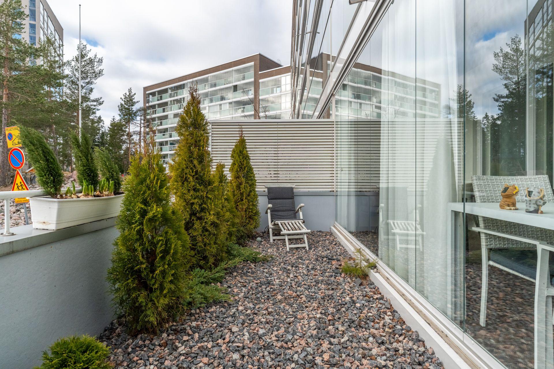 Ruutikellarintie 8, Mäkkylä, Espoo