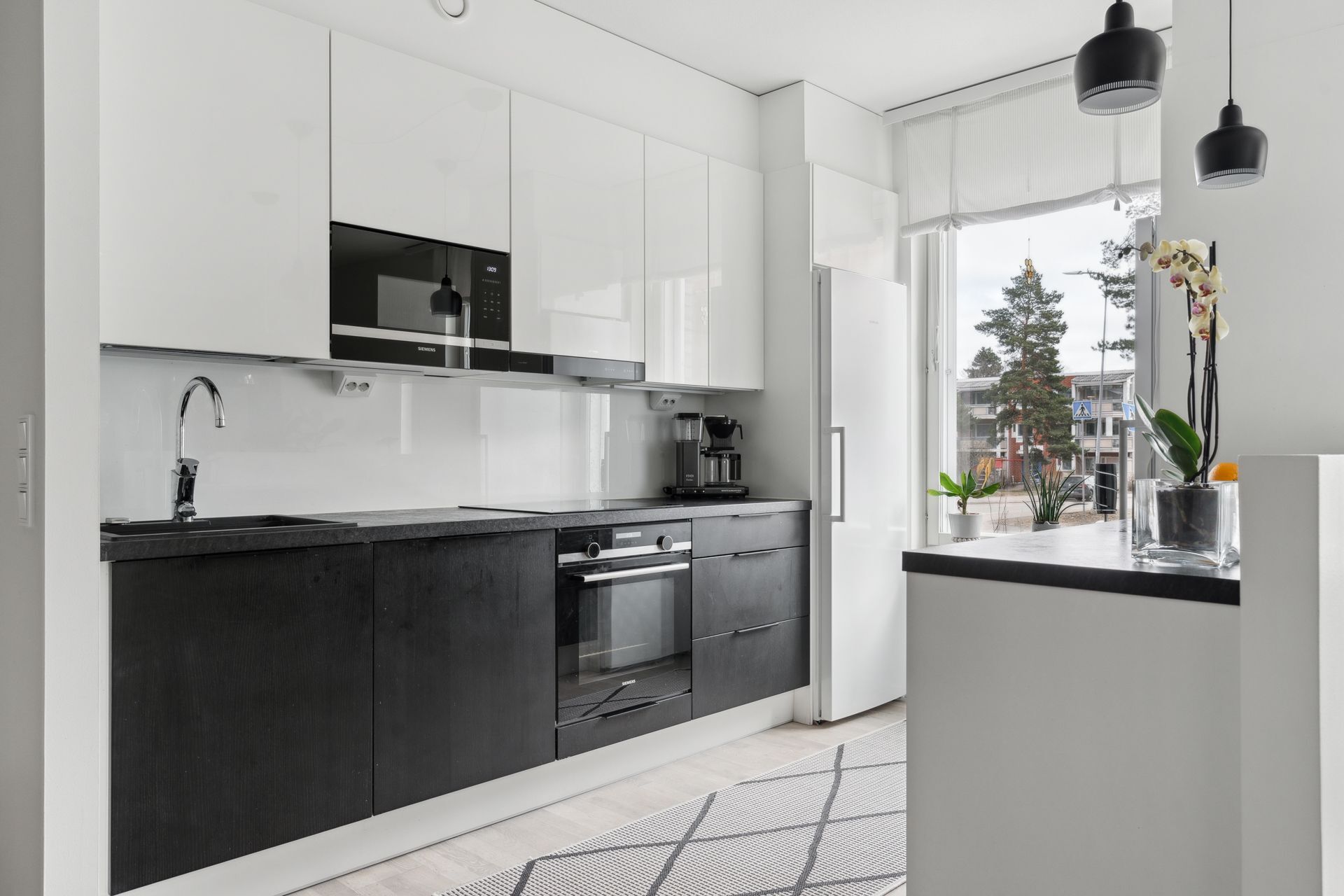 Ruutikellarintie 8, Mäkkylä, Espoo