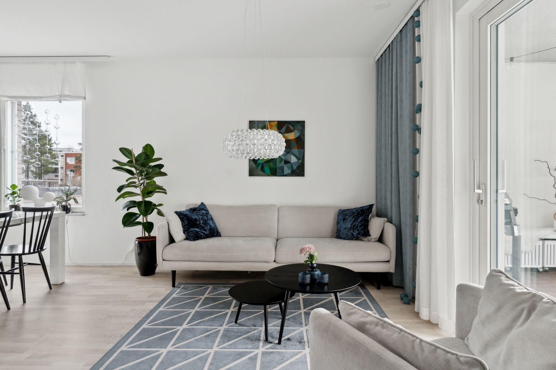 Ruutikellarintie 8, Mäkkylä, Espoo