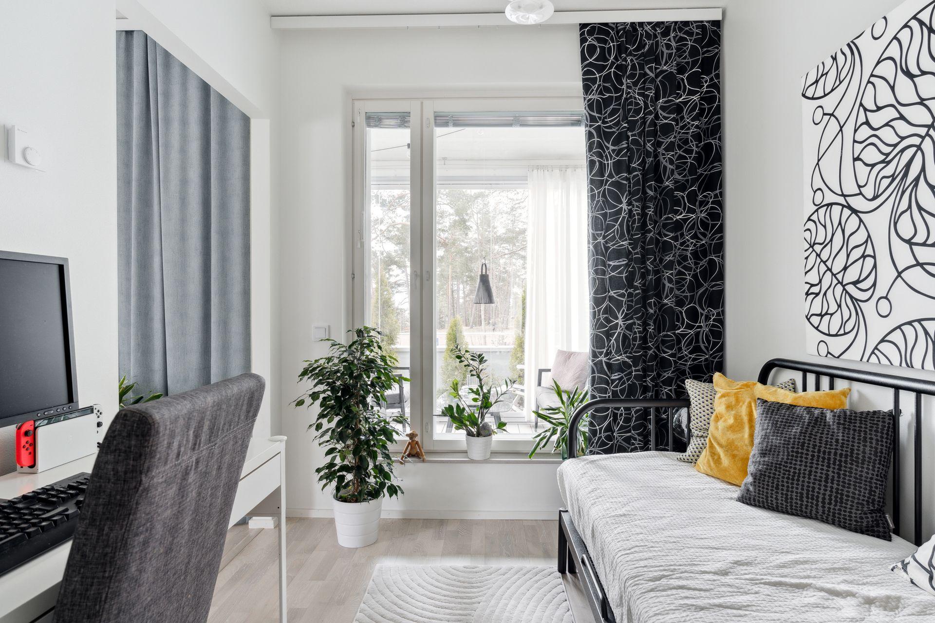 Ruutikellarintie 8, Mäkkylä, Espoo