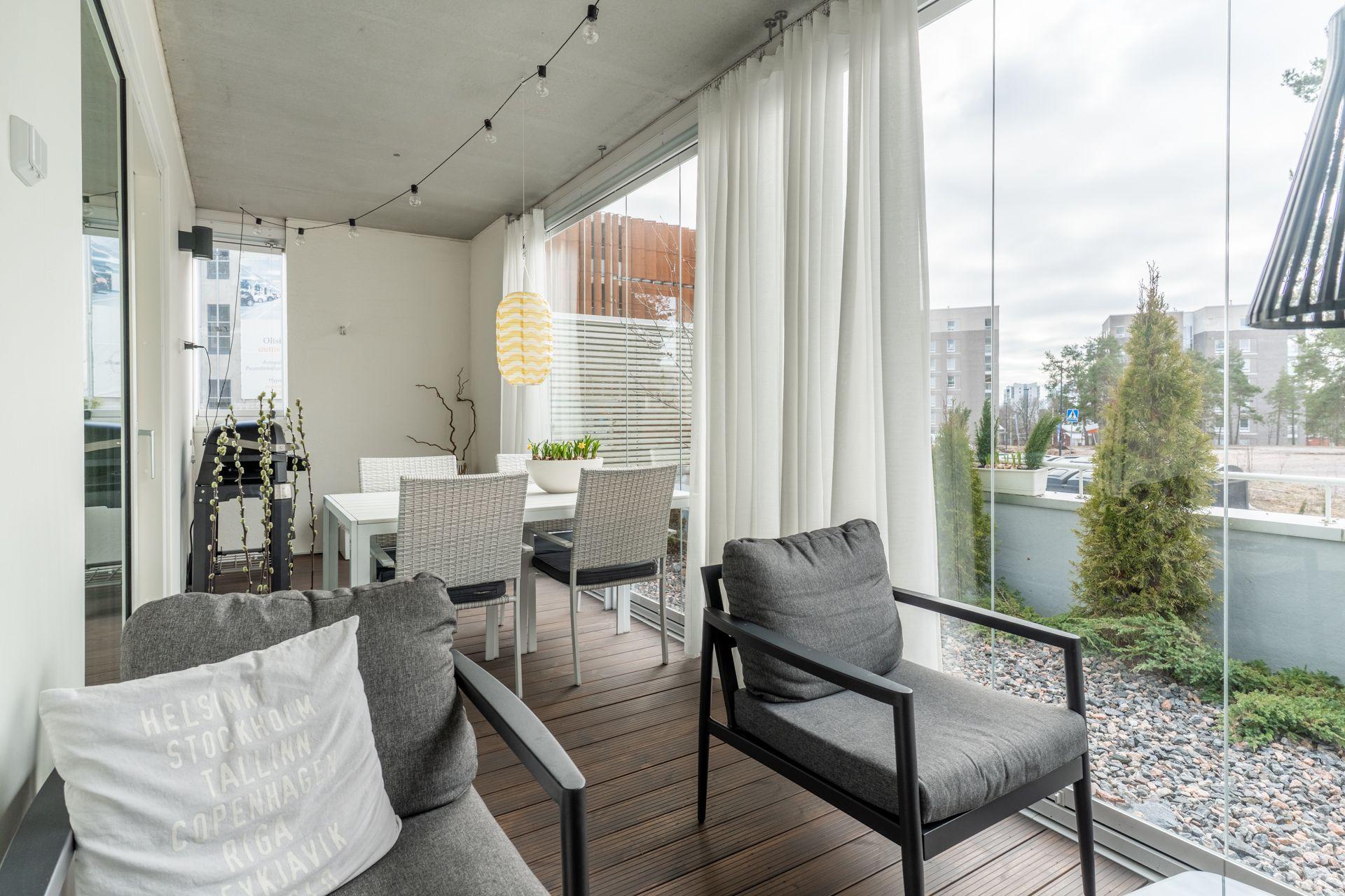 Ruutikellarintie 8, Mäkkylä, Espoo