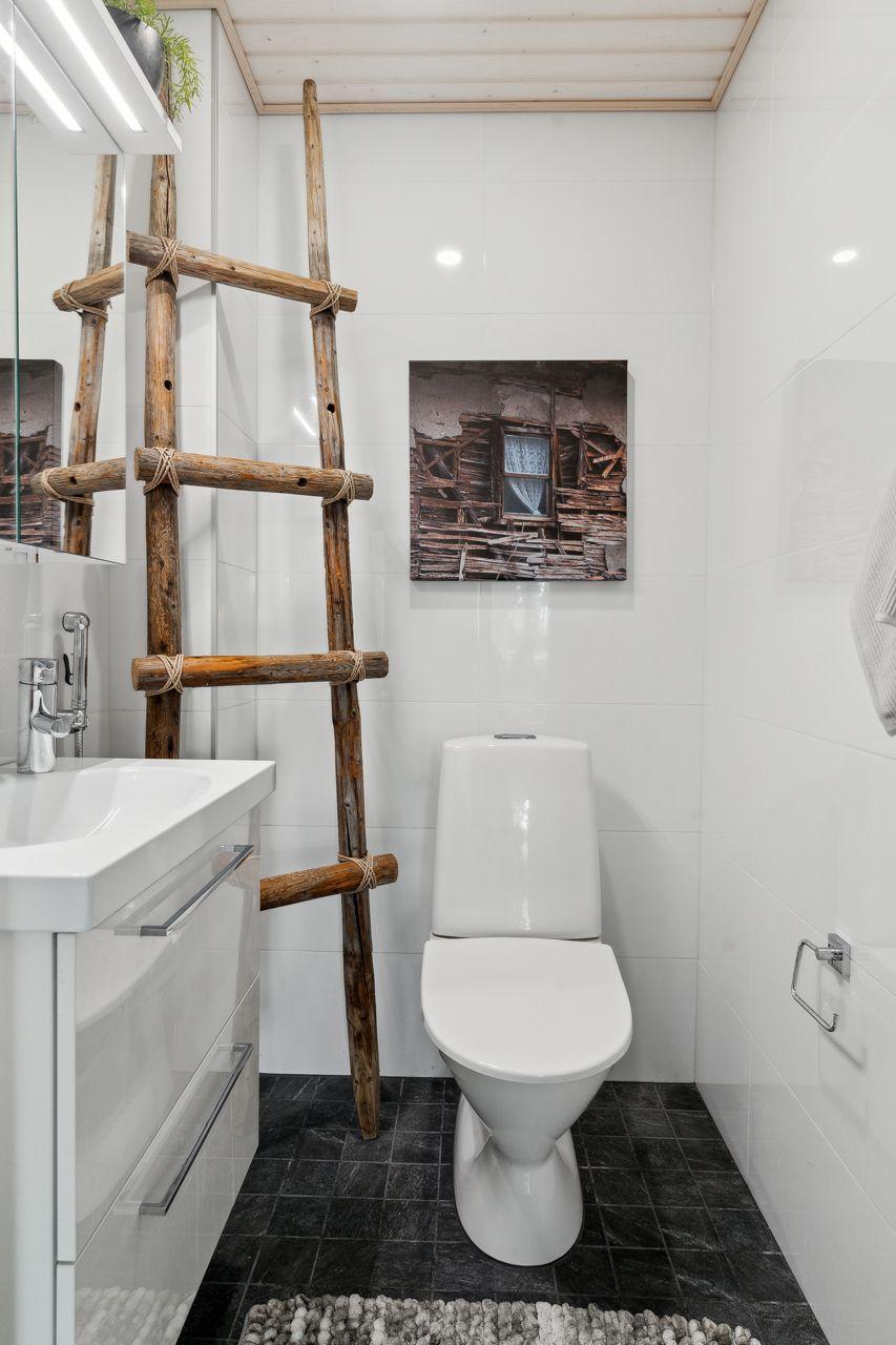 Ruutikellarintie 8, Mäkkylä, Espoo