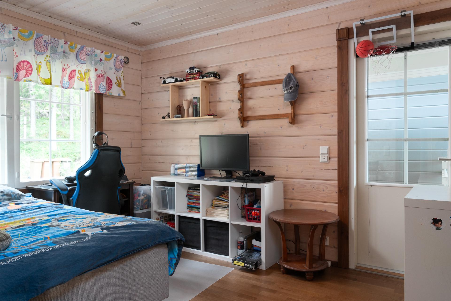 Yläkerran 3. makuuhuone