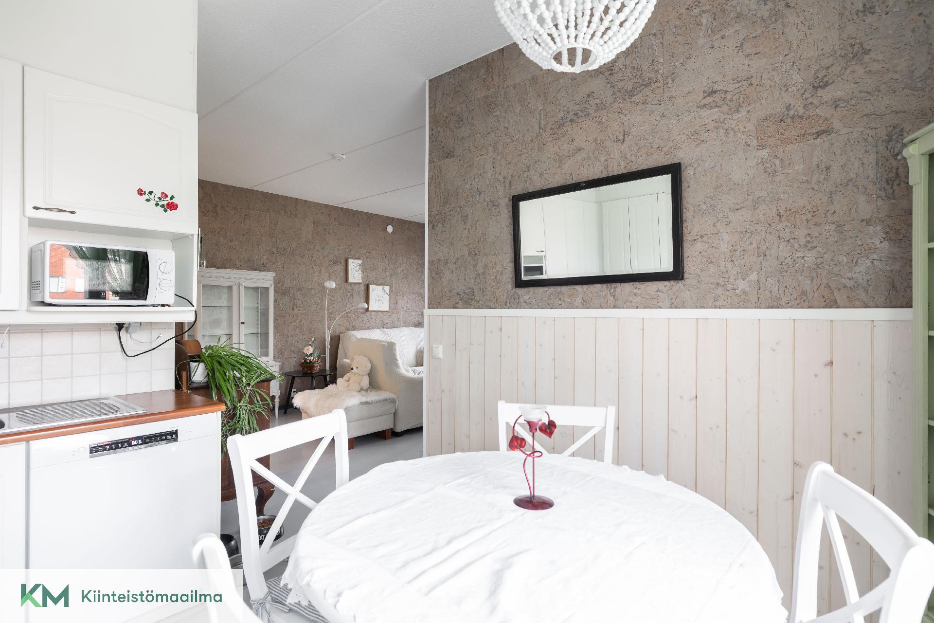 Lähteenkatu 1, Karhula, Kotka