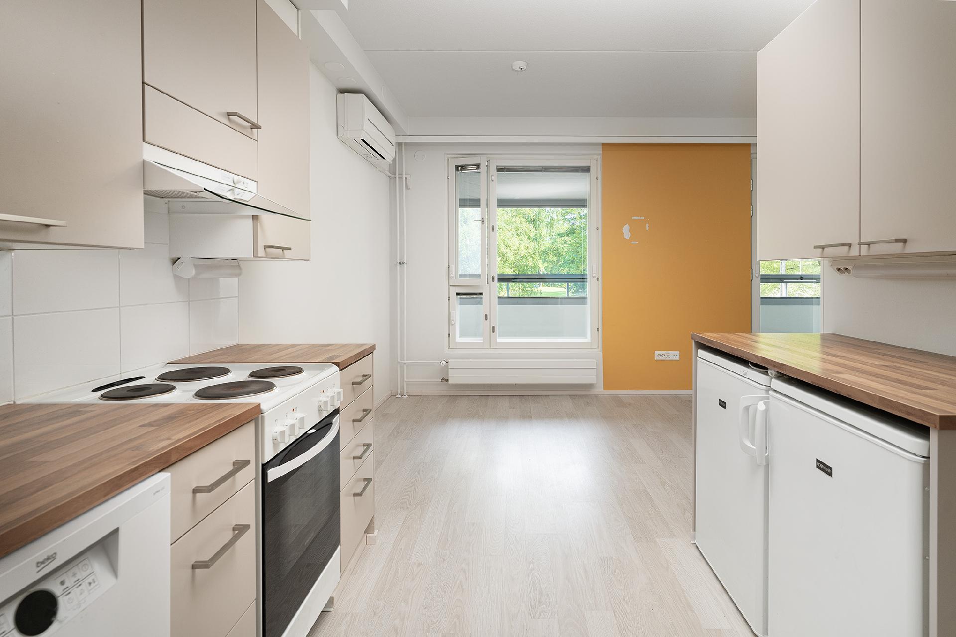 Keittiö ja ruokailutila