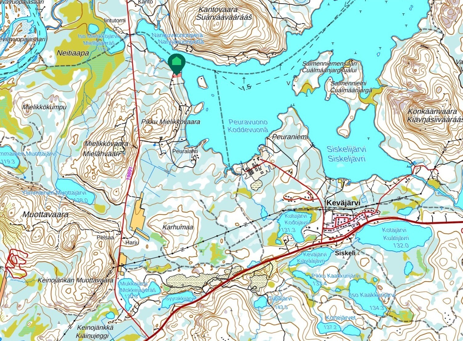 Sijainti Peuravuonossa, josta yhteys Nanguvuonon kautta Inarijärvelle.