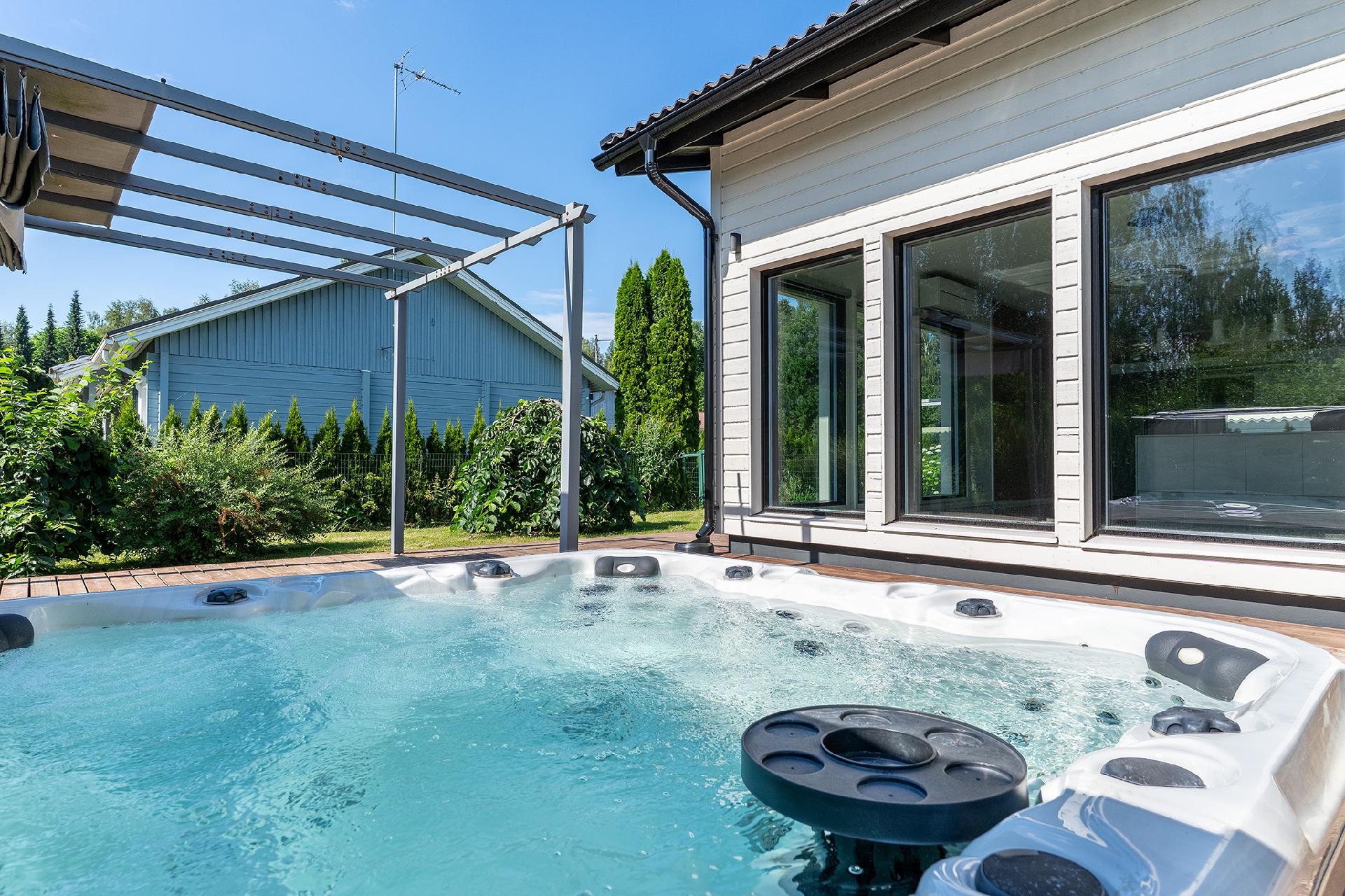 Pyhäjärventie 17, Vihola, Nokia