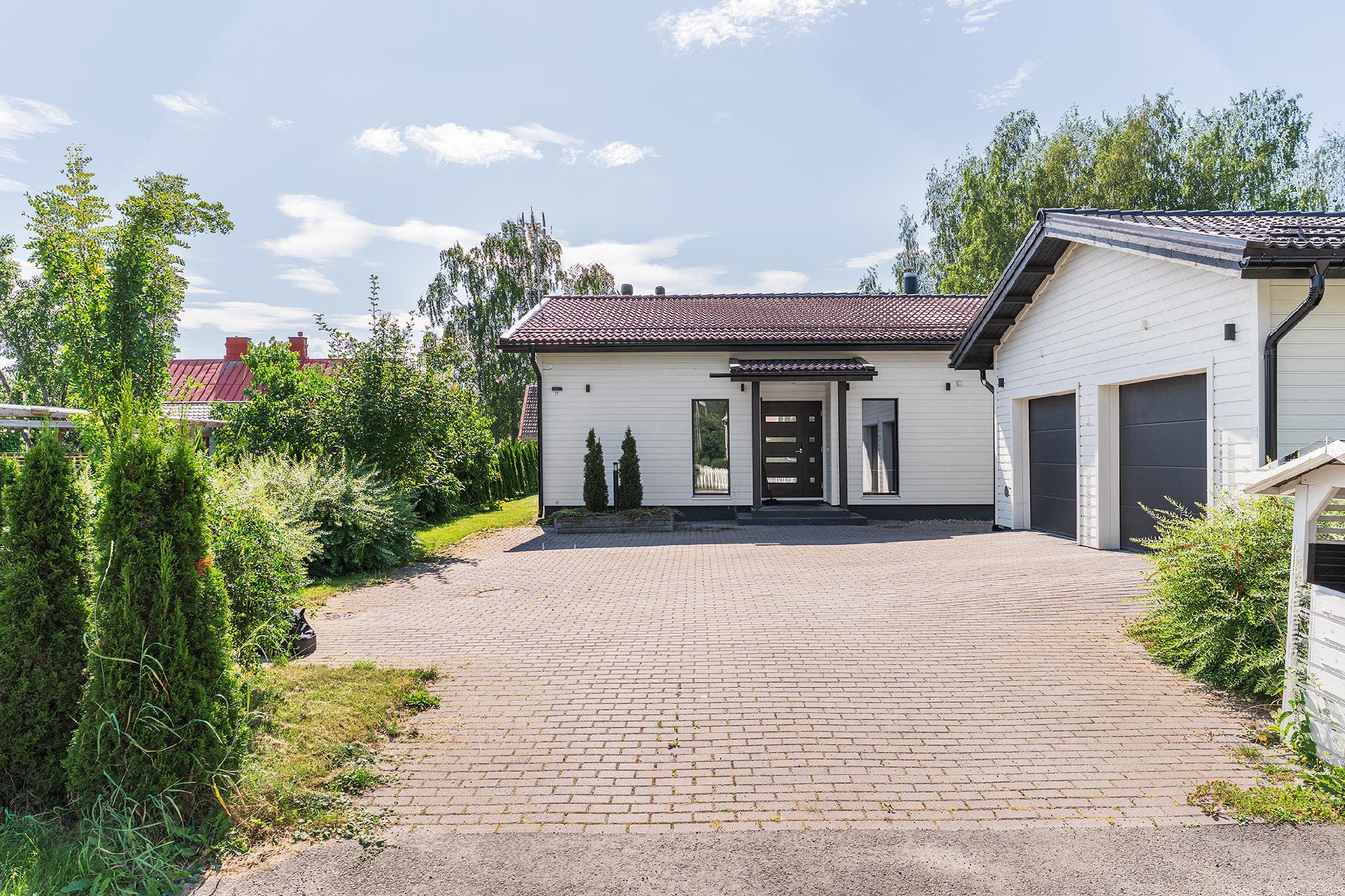 Pyhäjärventie 17, Vihola, Nokia