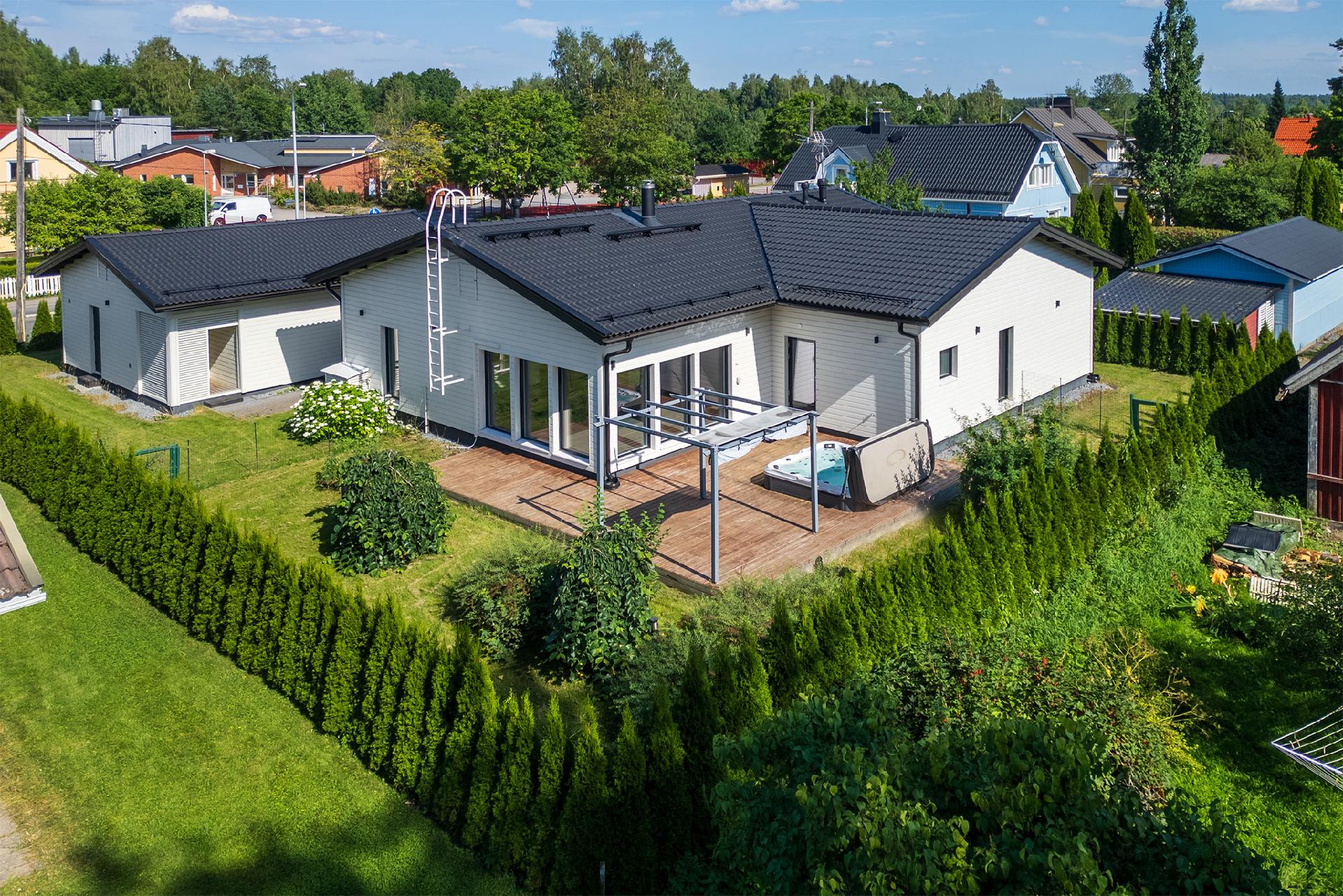 Pyhäjärventie 17, Vihola, Nokia