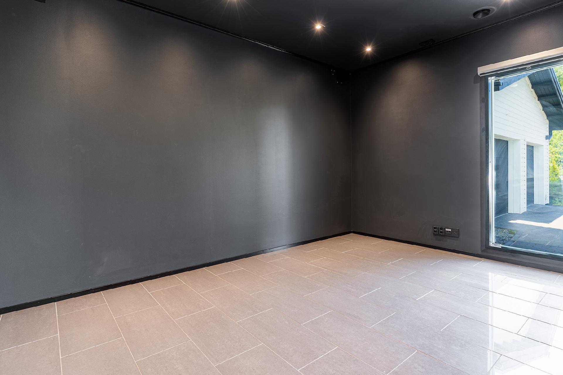 Elokuvateatterihuone / makuuhuone