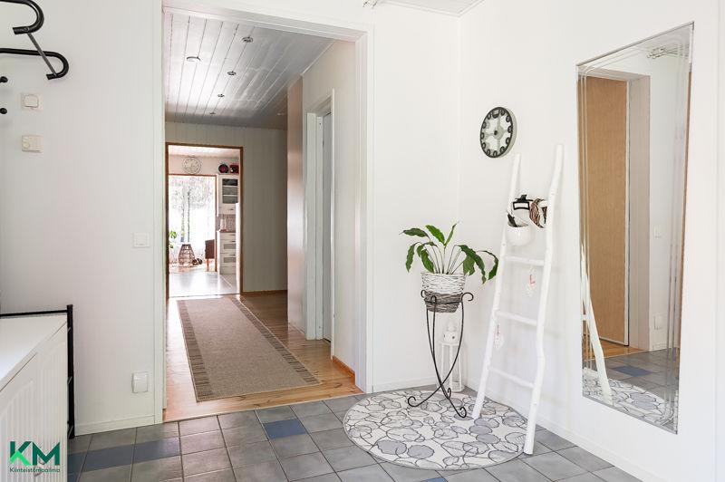 Metsänneidontie 4, Kalliola, Hollola