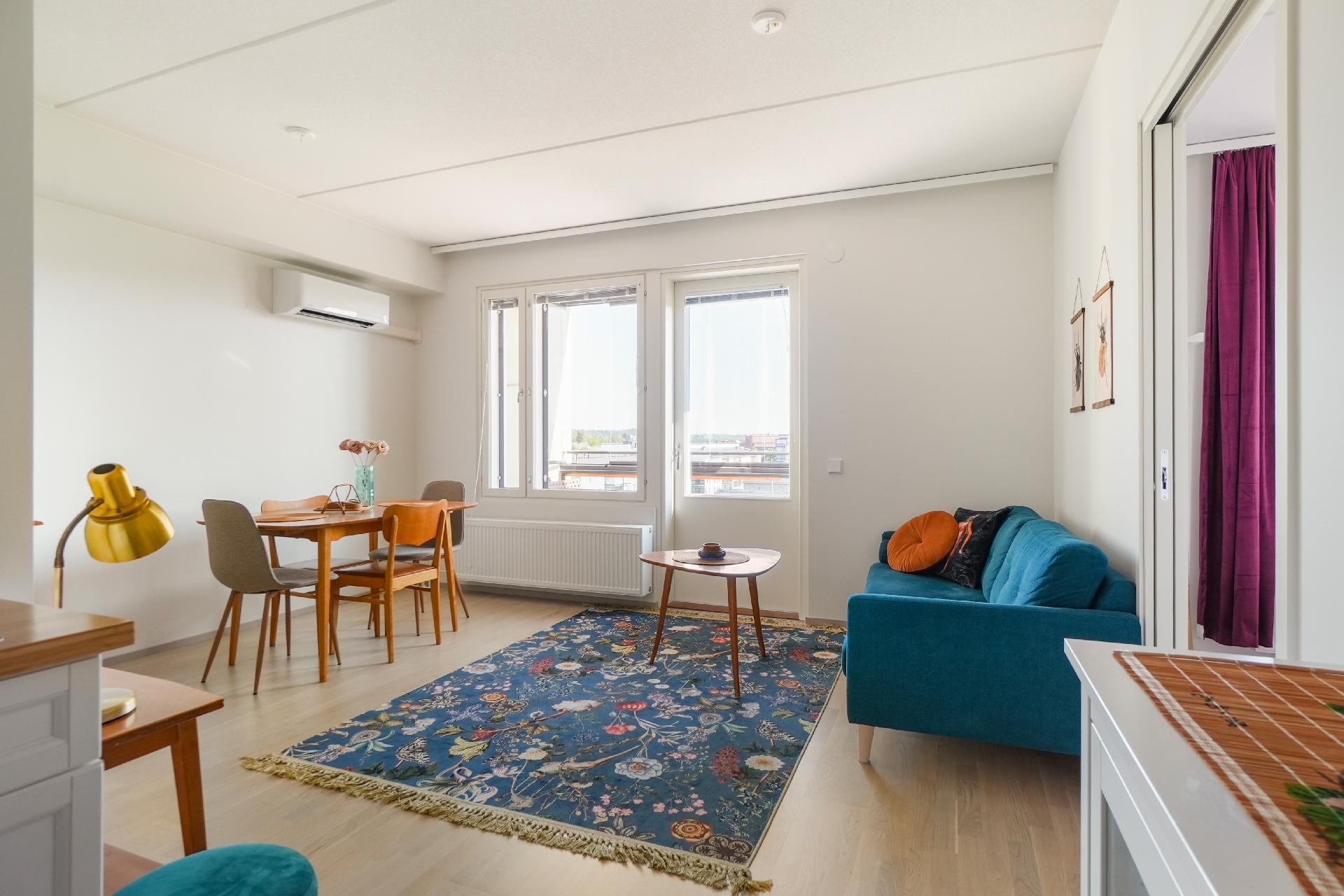 ...suurta parveketta.