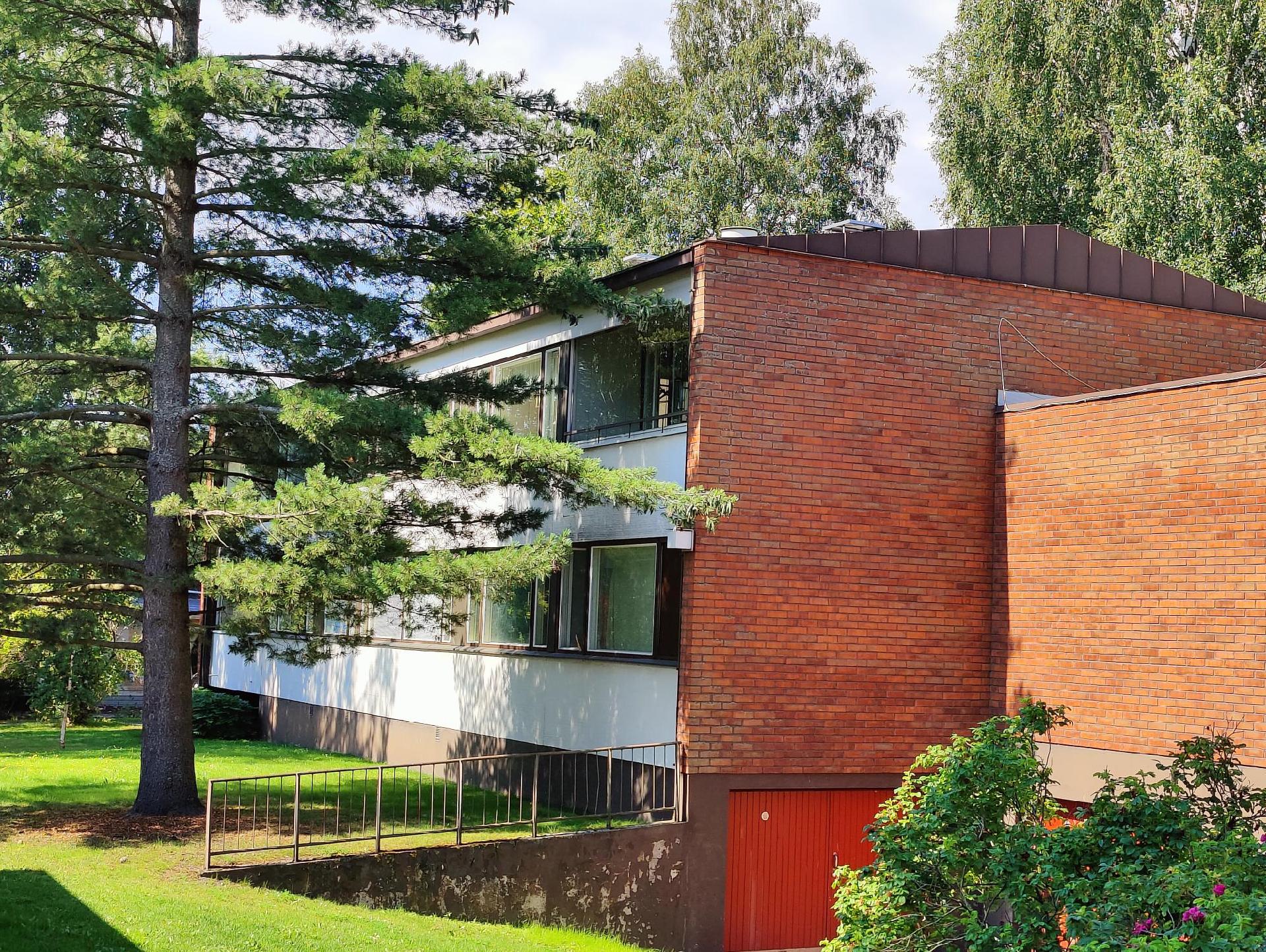 Kiviportintie 6, Vartiokylä, Helsinki