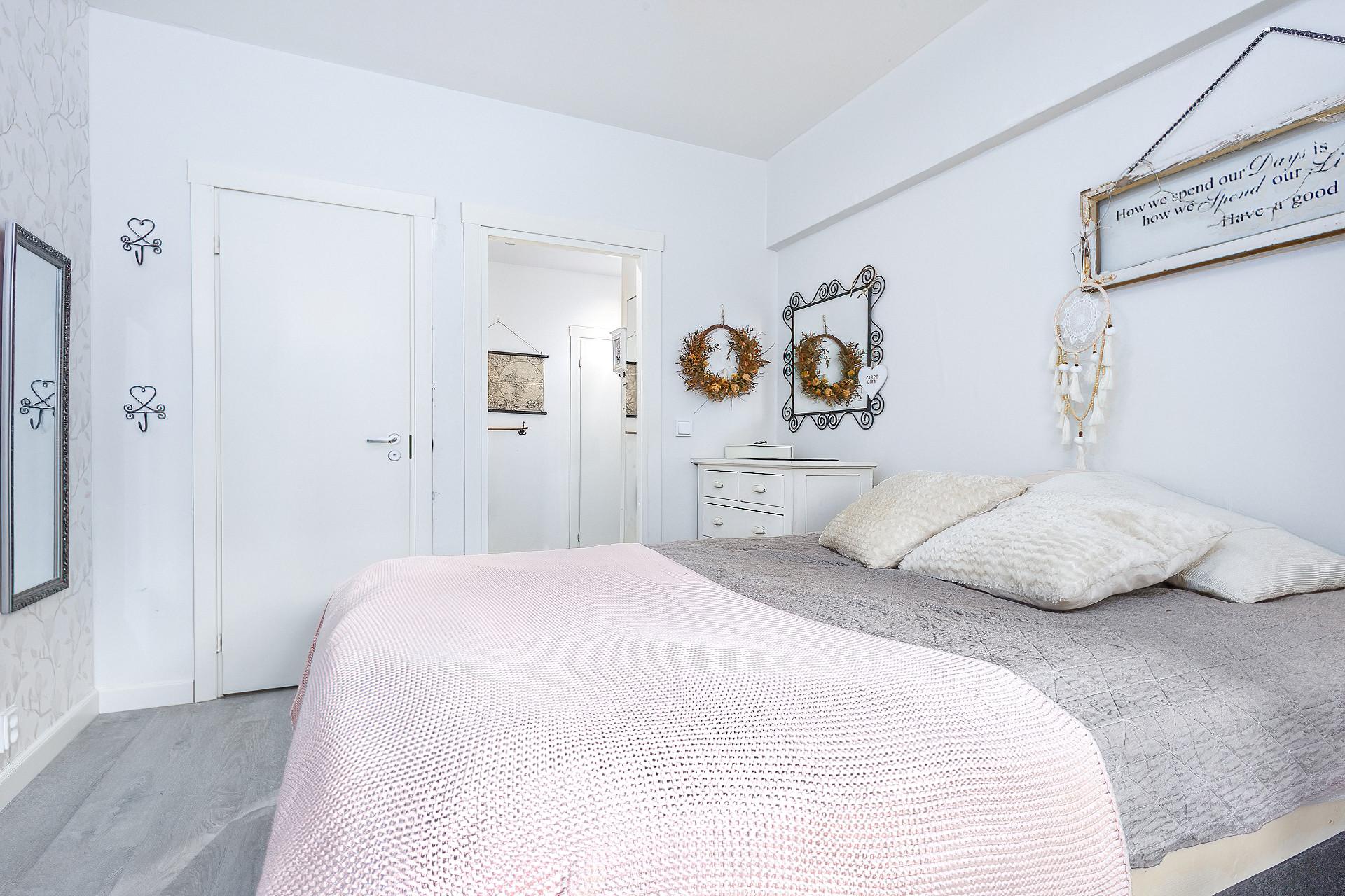 makuuhuoneessa vaatehuone