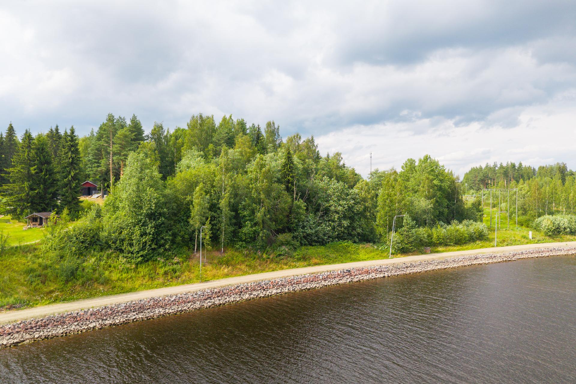 Kuhapurontie 32, Laukaa