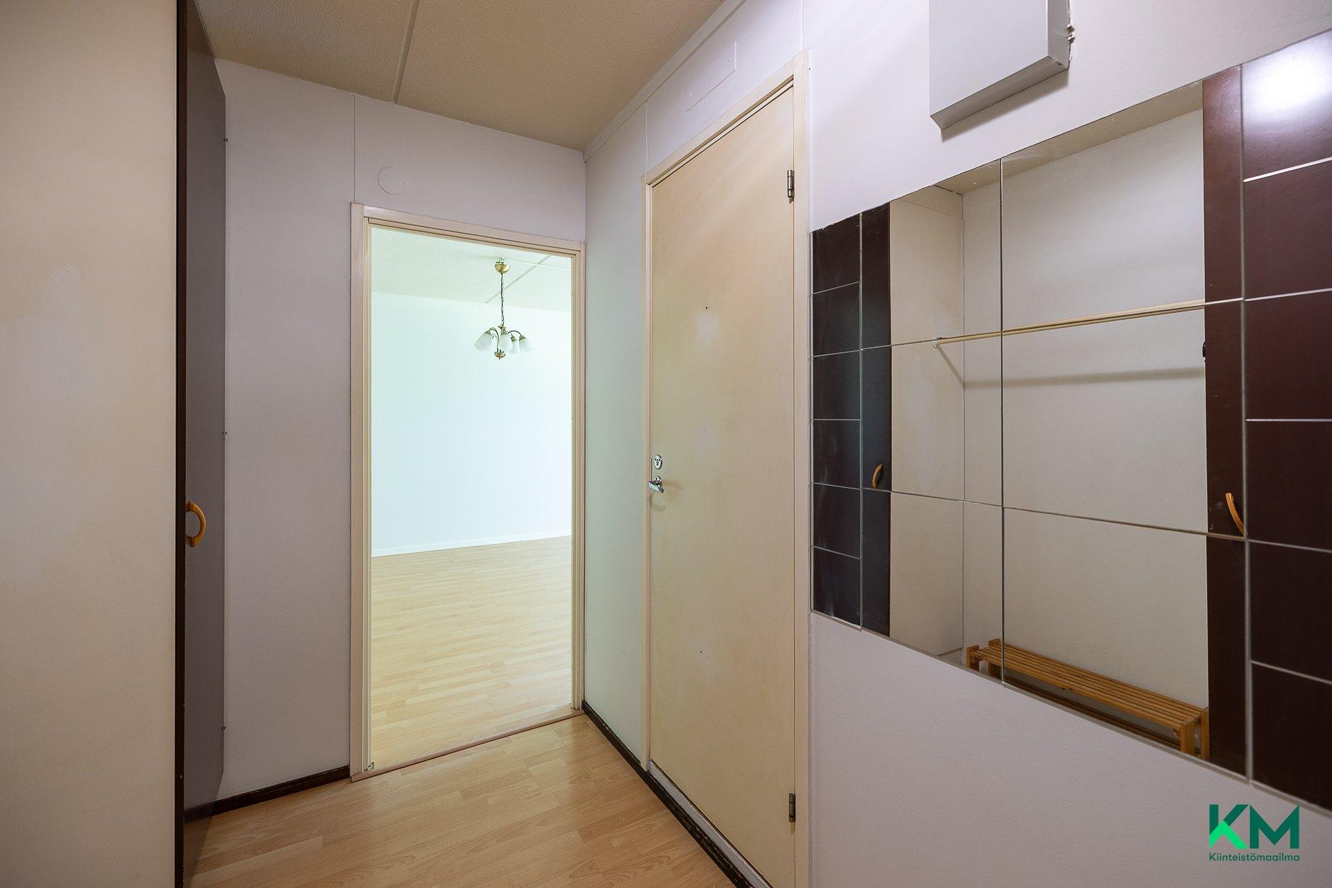 Karviaistie 14, Malmi, Helsinki