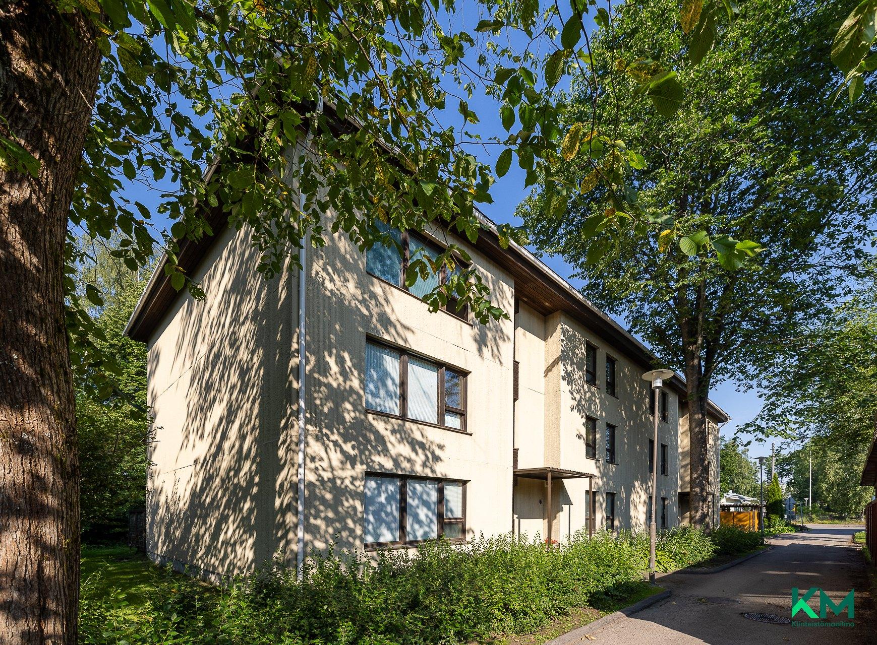 Karviaistie 14, Malmi, Helsinki