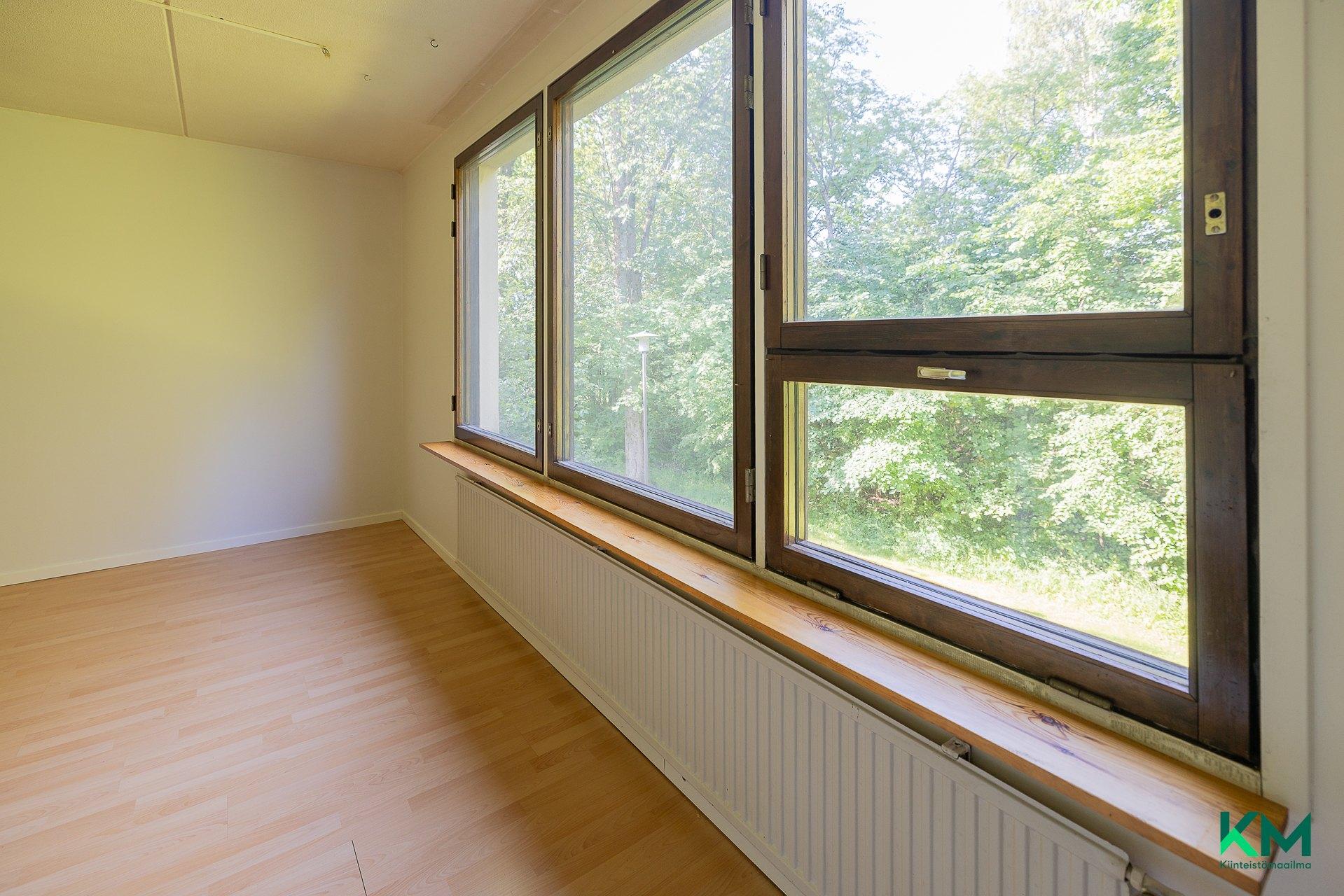 Karviaistie 14, Malmi, Helsinki