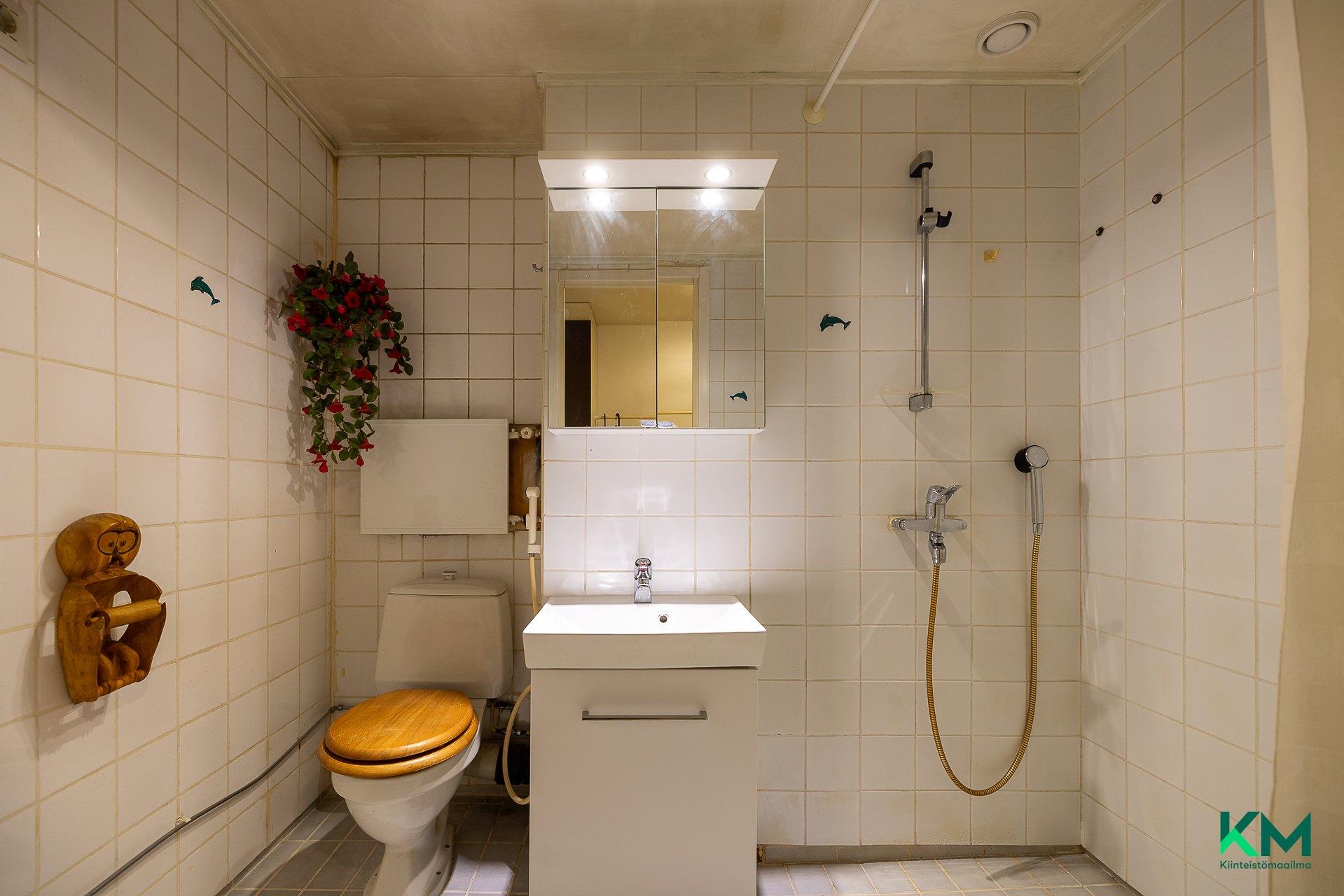 Karviaistie 14, Malmi, Helsinki