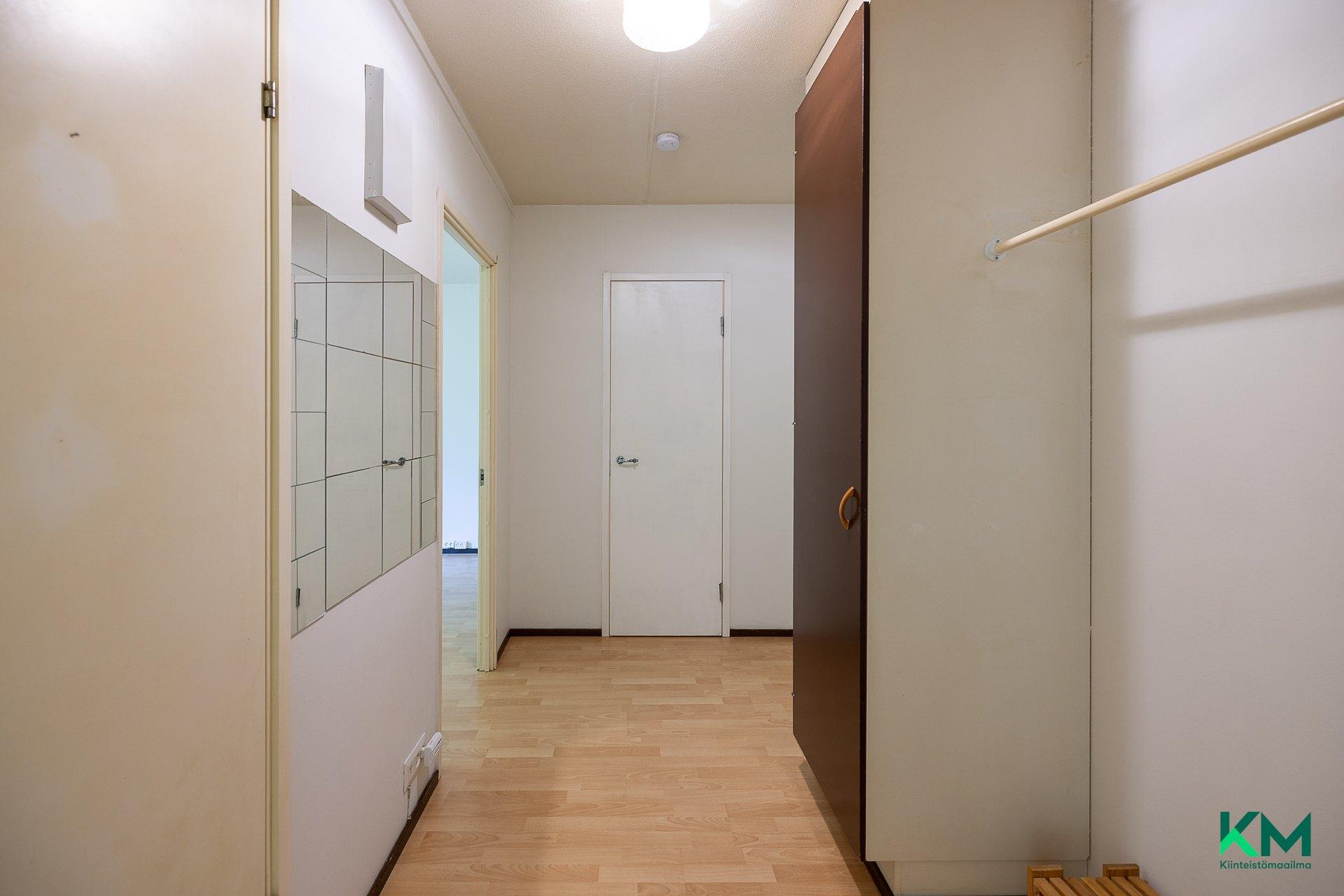 Karviaistie 14, Malmi, Helsinki