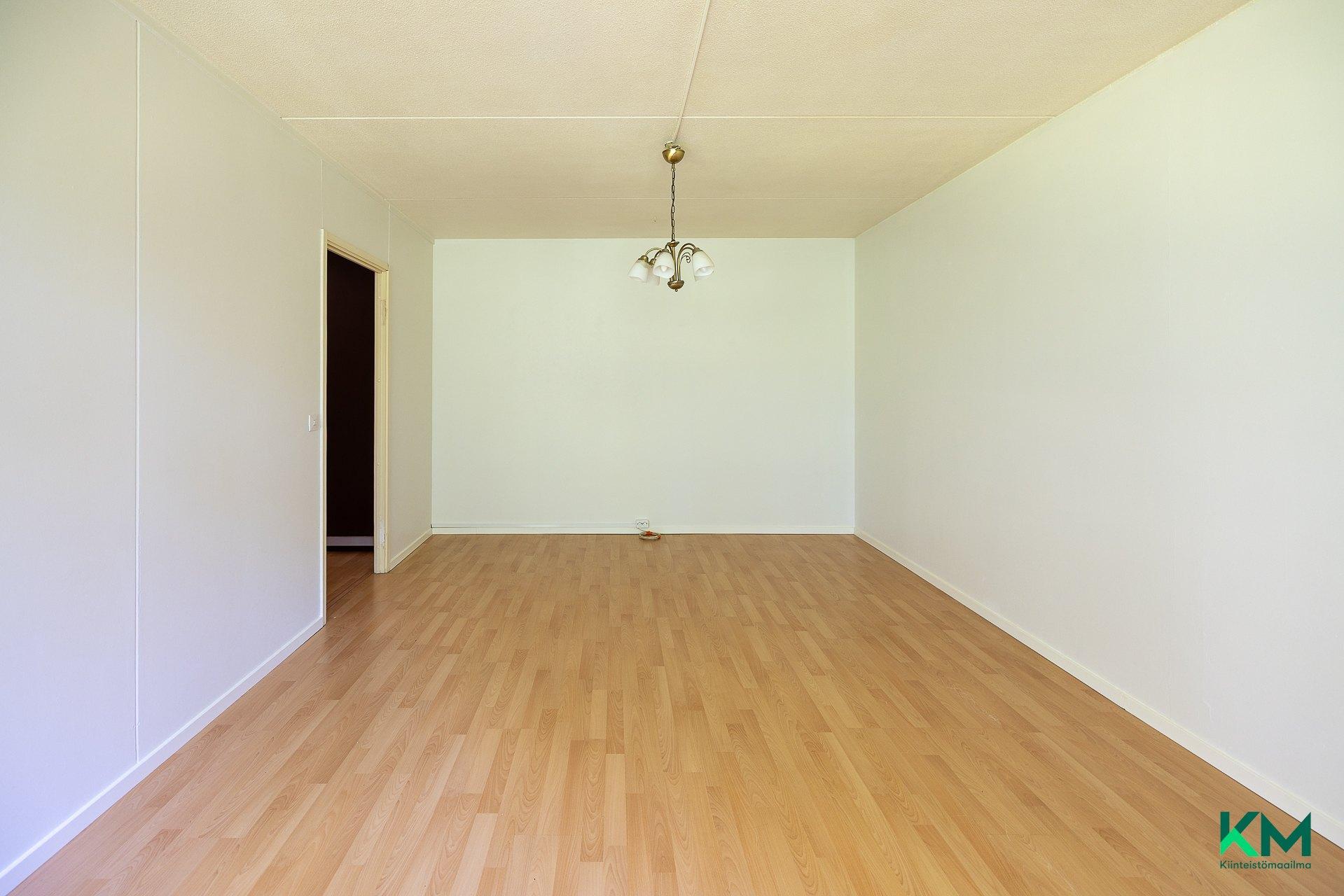 Karviaistie 14, Malmi, Helsinki