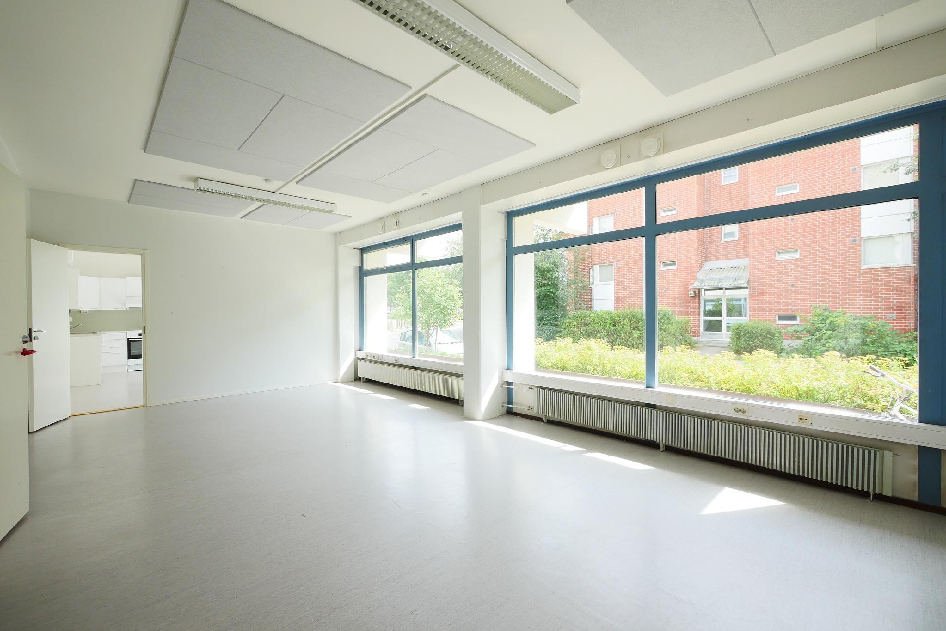 Kirkonkyläntie 14, Malmi, Helsinki