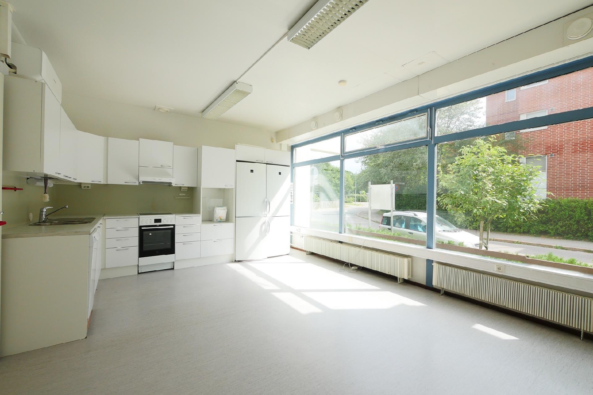 Kirkonkyläntie 14, Malmi, Helsinki