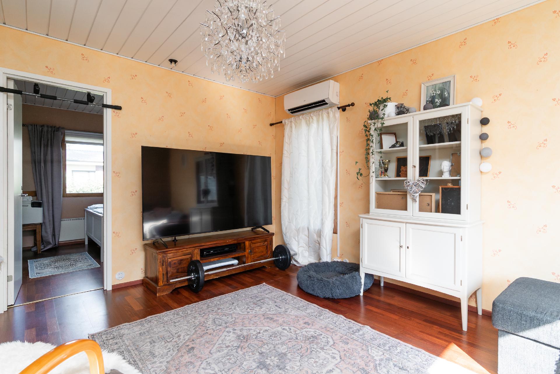 Kenttämiehentie 5, Tikkakoski, Jyväskylä