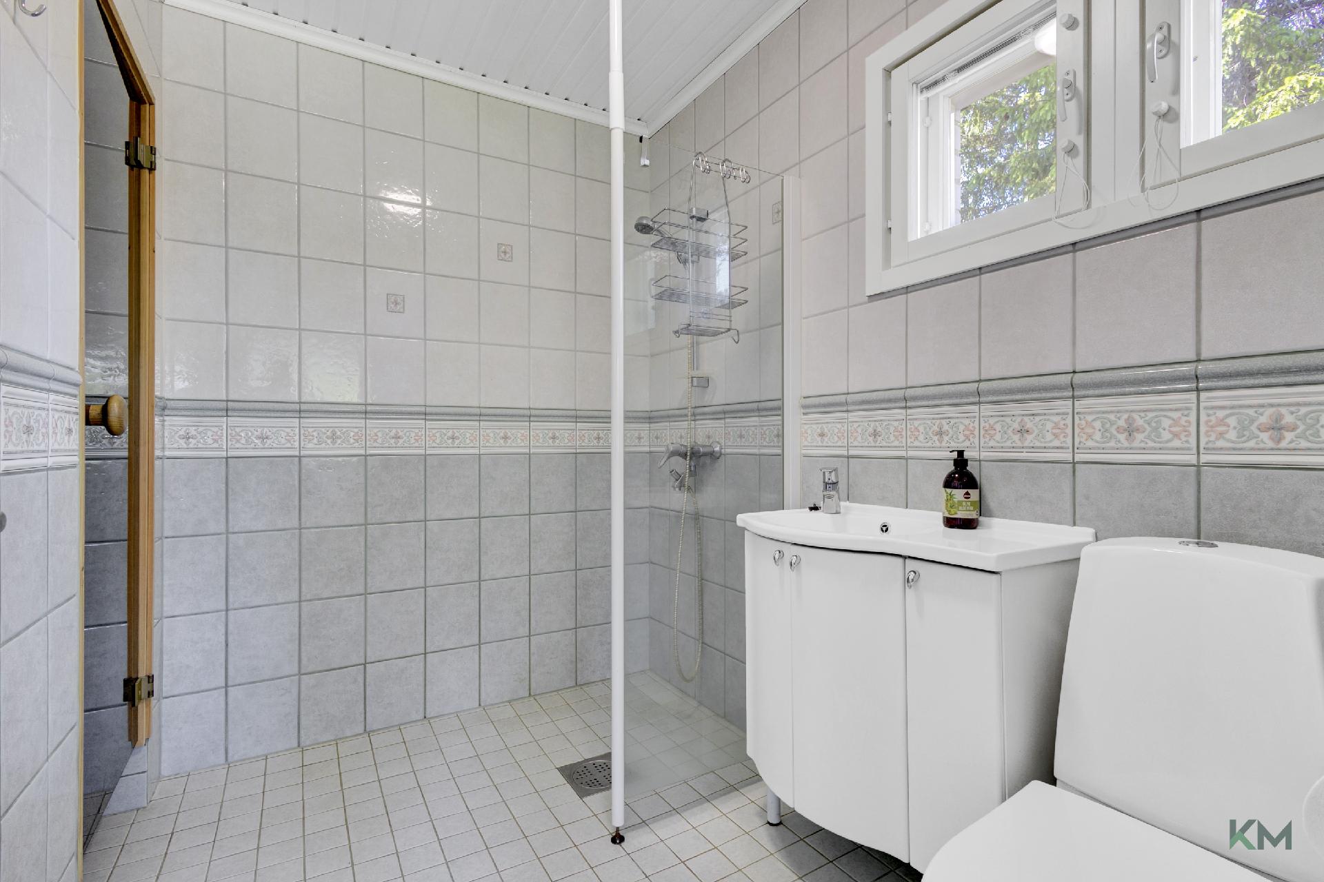 Tuulenkaato 11, Lapinrinne, Rovaniemi