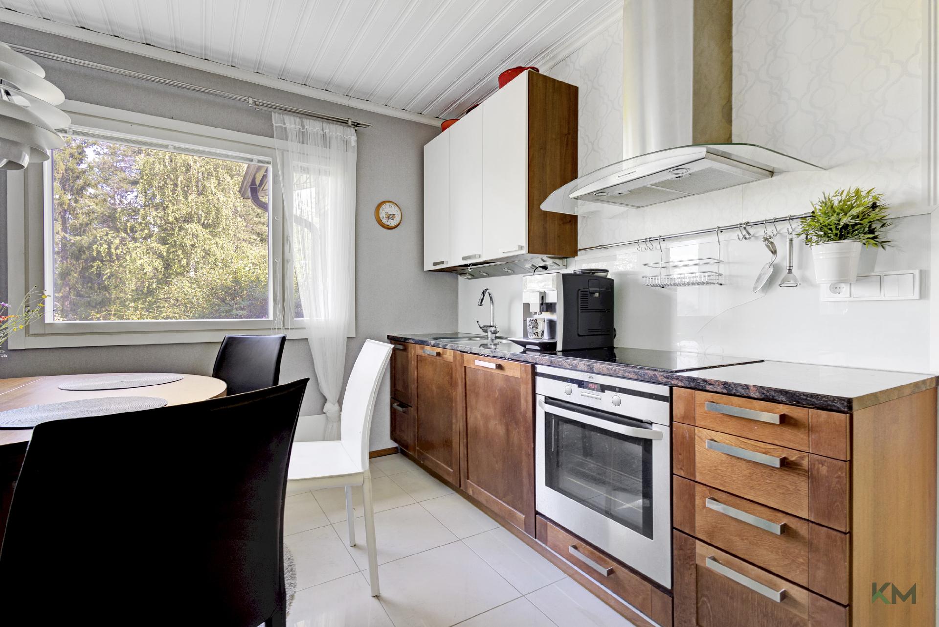 Tuulenkaato 11, Lapinrinne, Rovaniemi