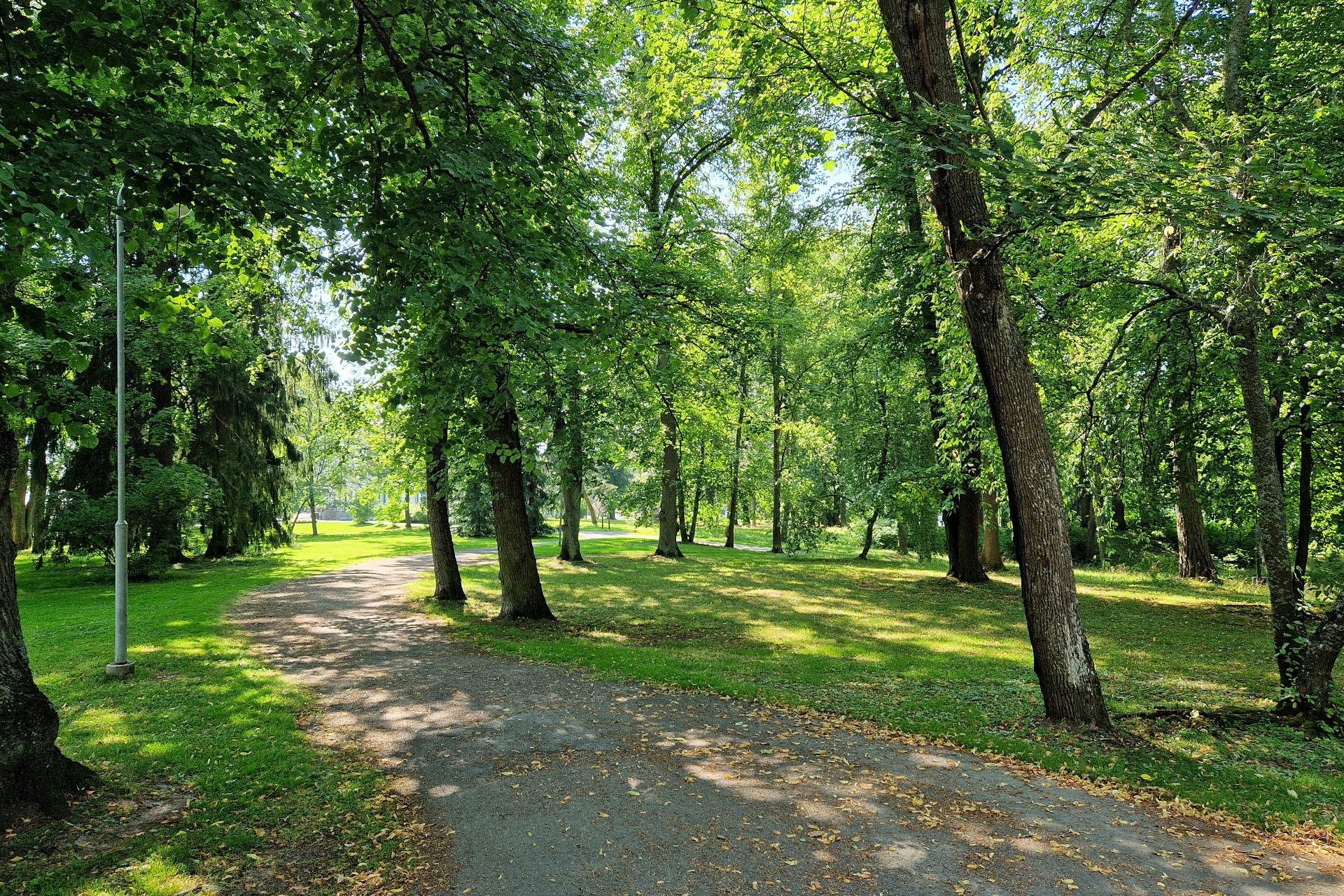 Kartanonpuisto.