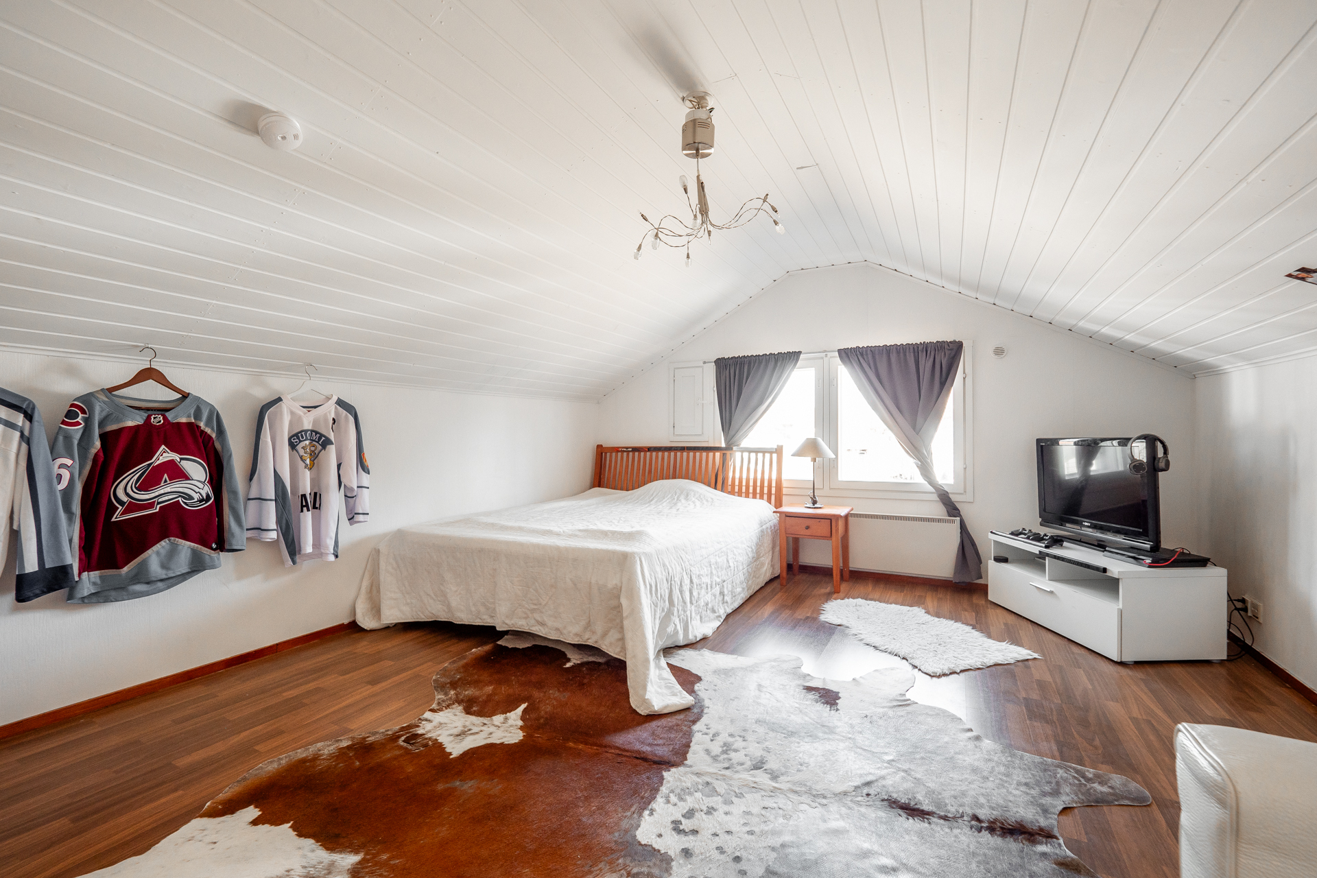 Yläkerran toinen makuuhuone