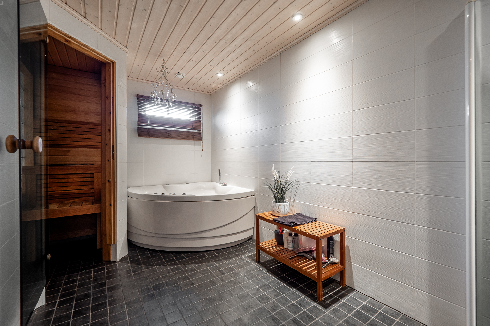 Tyveläntie 5, Herukka, Oulu