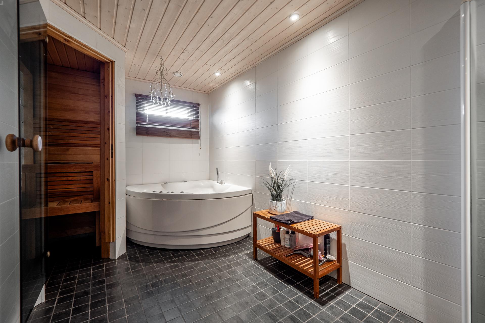 Tyveläntie 5, Herukka, Oulu