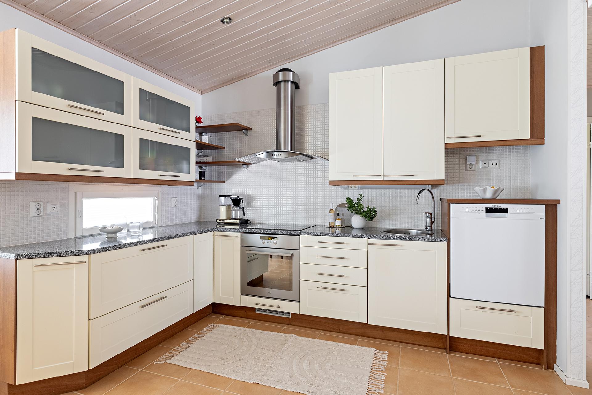 Nikkarinkuja 12, Oulunsalo, Oulu