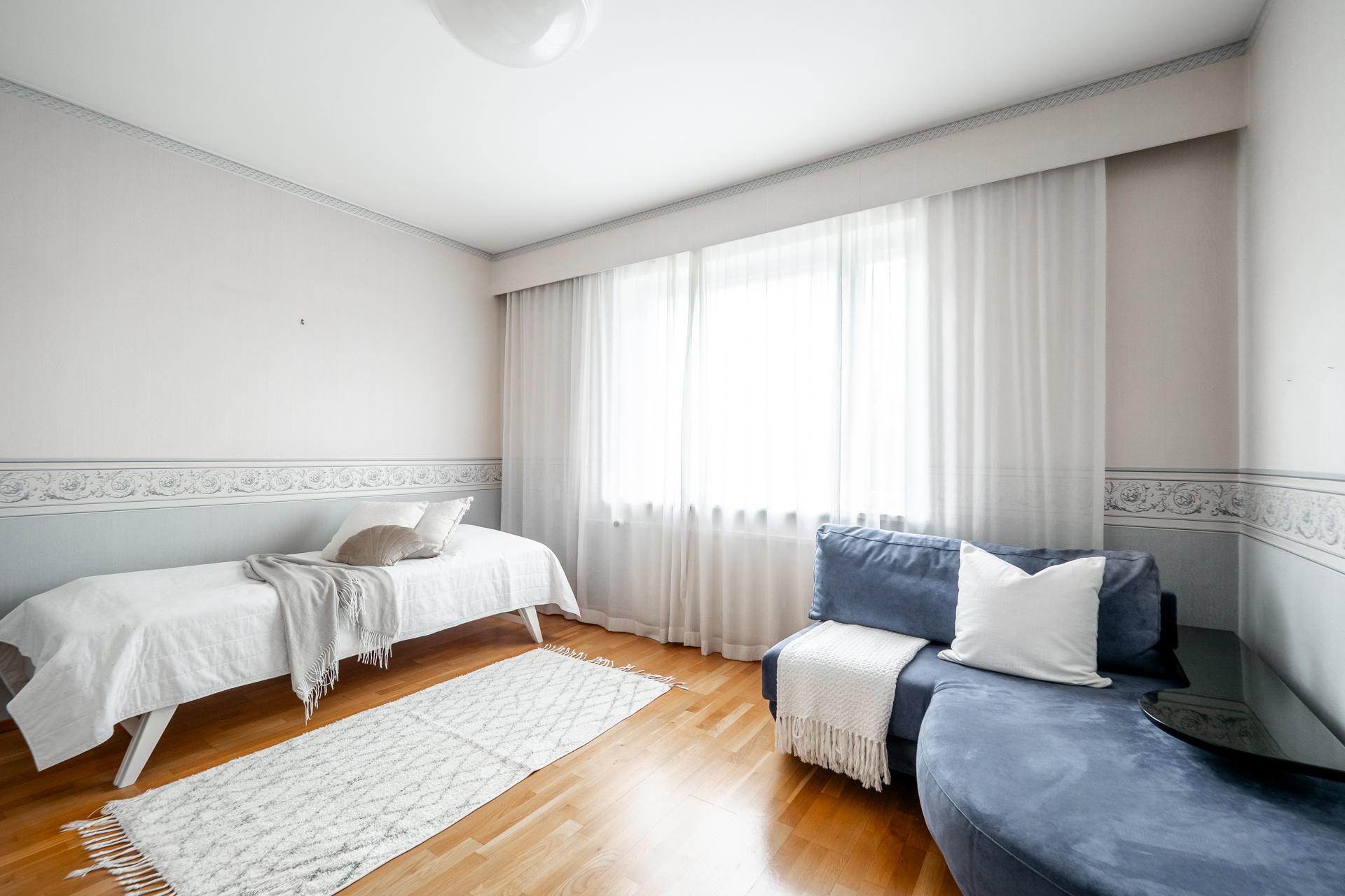 Koskitie 26, Tuira, Oulu