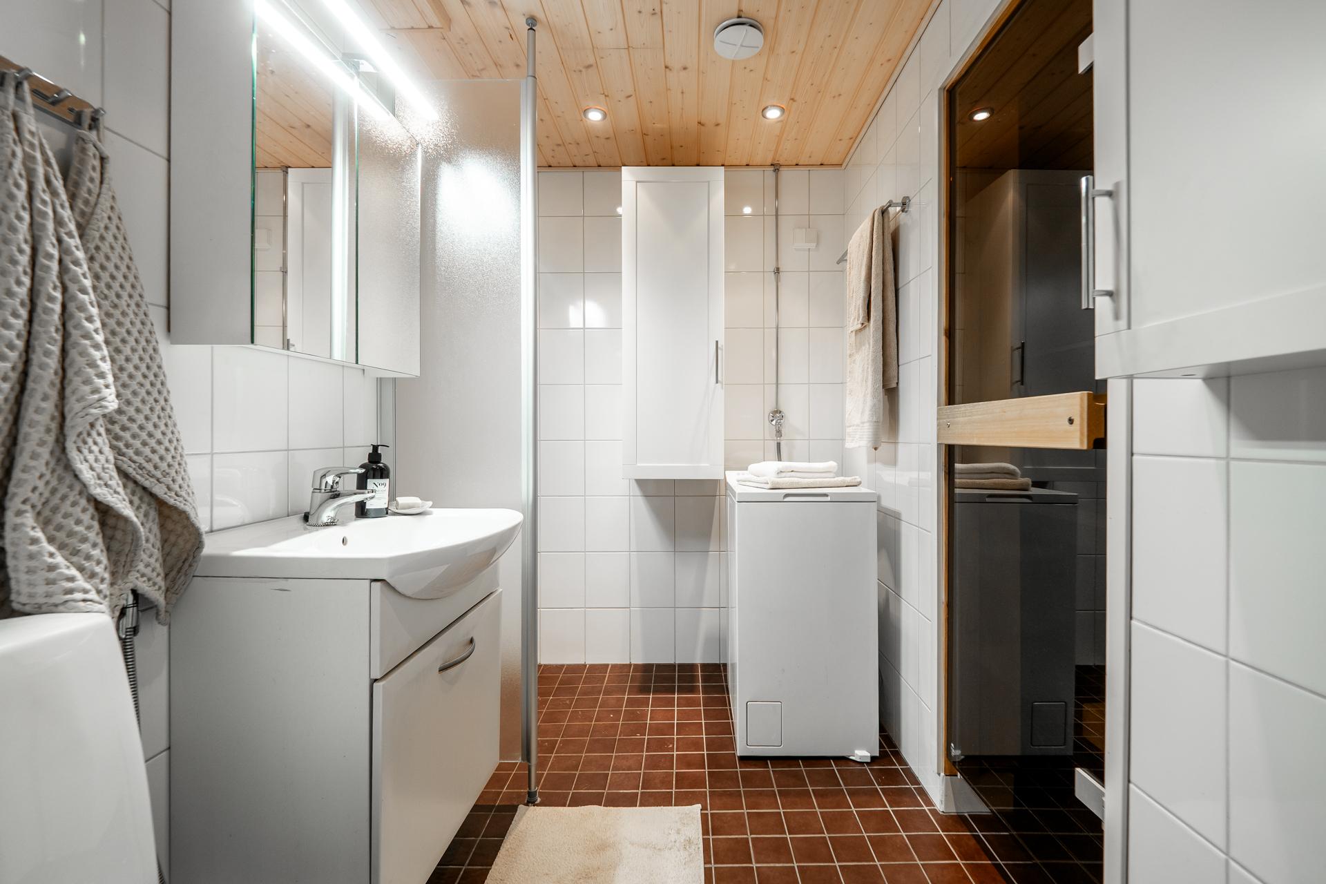 Koskitie 26, Tuira, Oulu