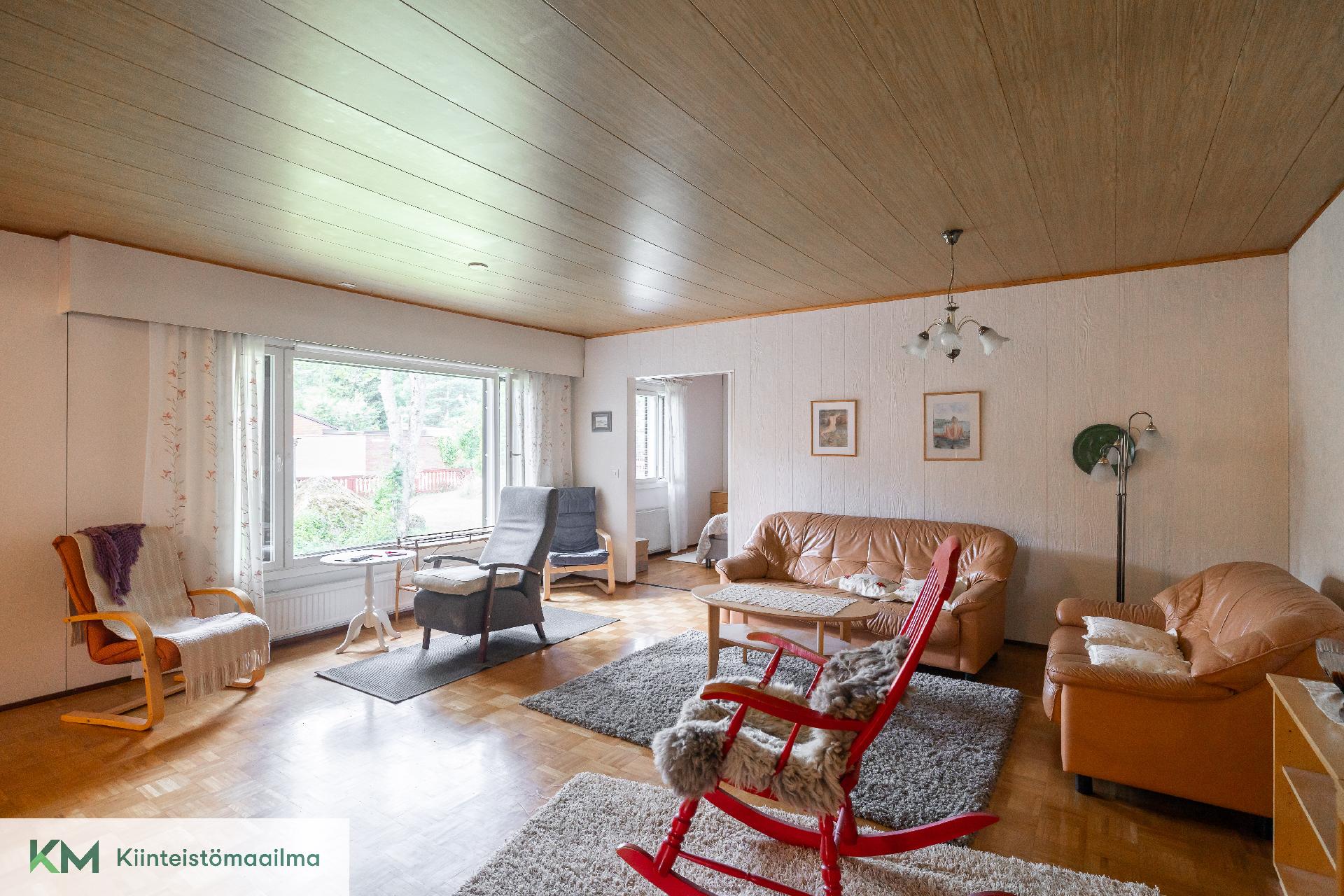 Oksapolku 1, Aittakorpi, Kotka