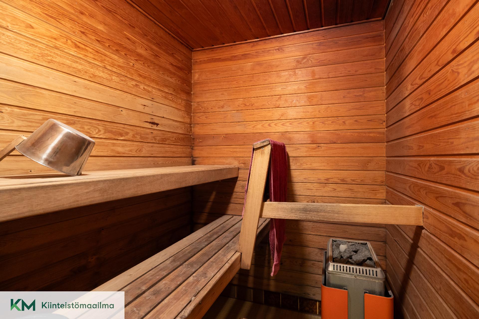 Oksapolku 1, Aittakorpi, Kotka