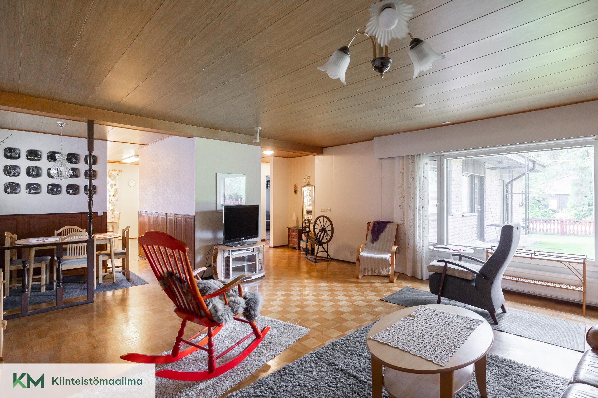 Oksapolku 1, Aittakorpi, Kotka