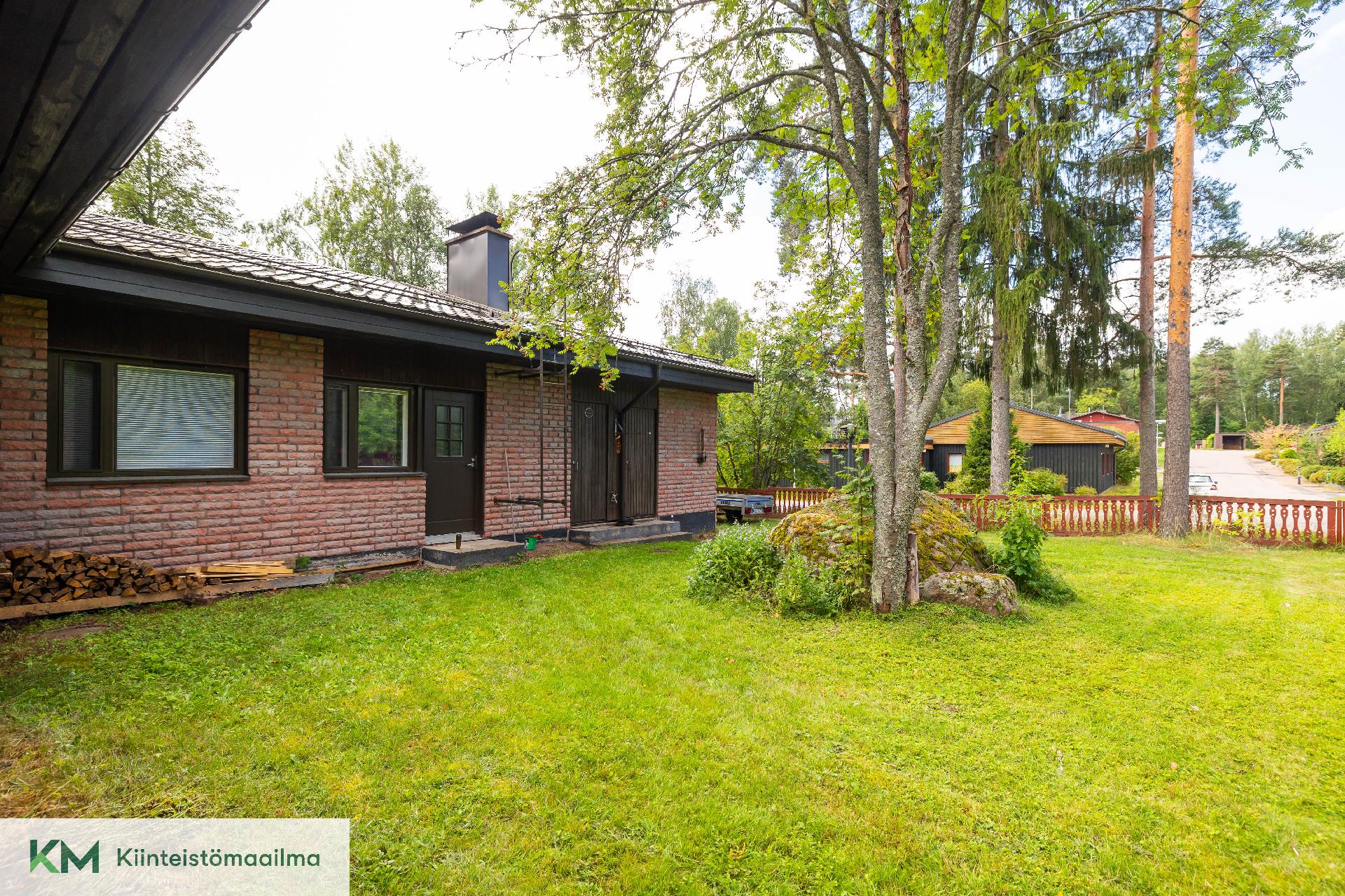 Oksapolku 1, Aittakorpi, Kotka