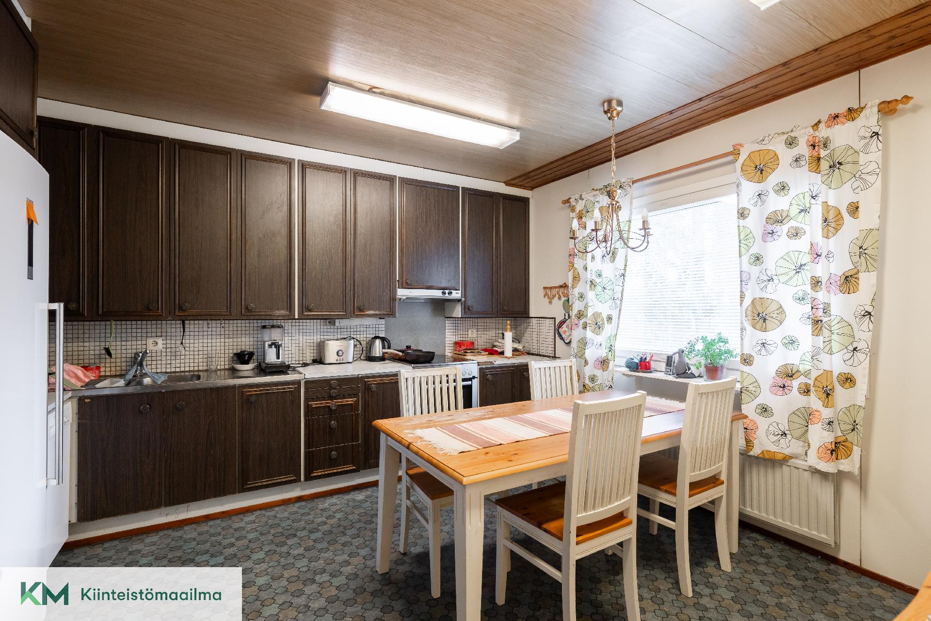 Oksapolku 1, Aittakorpi, Kotka